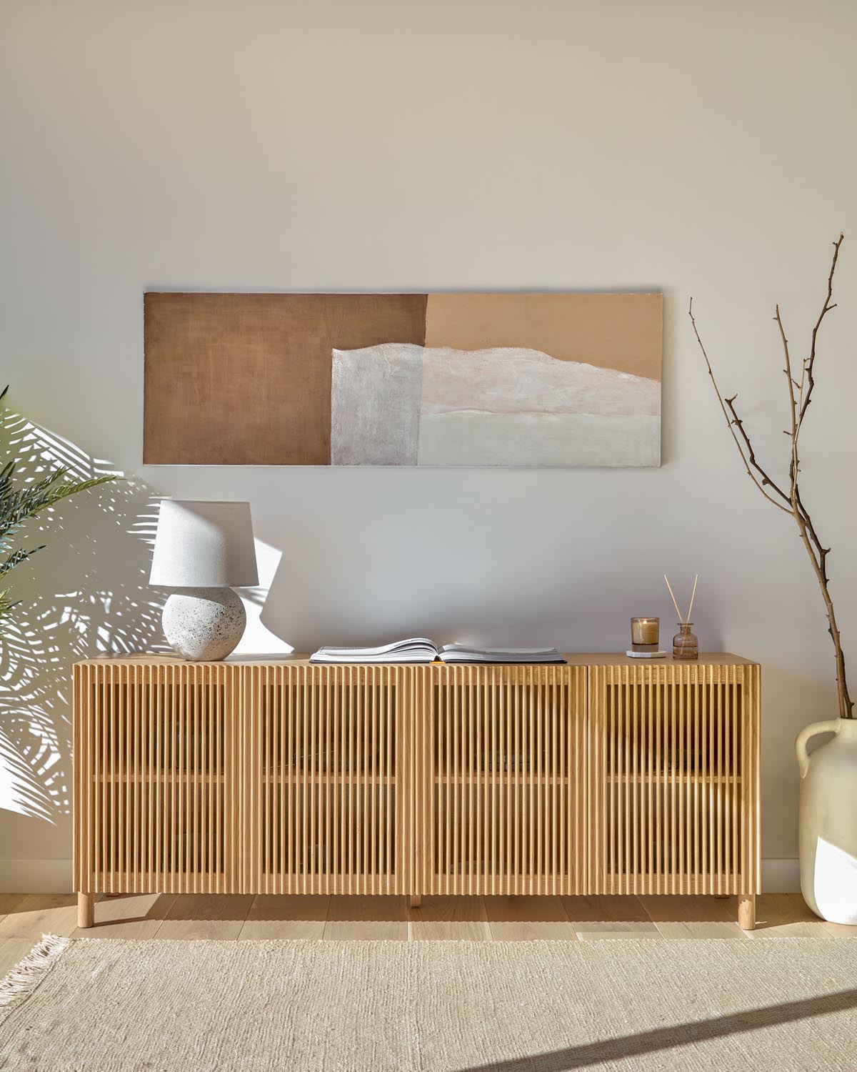 Beyla Sideboard 4 Türen massive Eiche und Furnier 180 x 71,5 cm FSC 100% in Natur präsentiert im Onlineshop von KAQTU Design AG. Sideboard ist von Kave Home