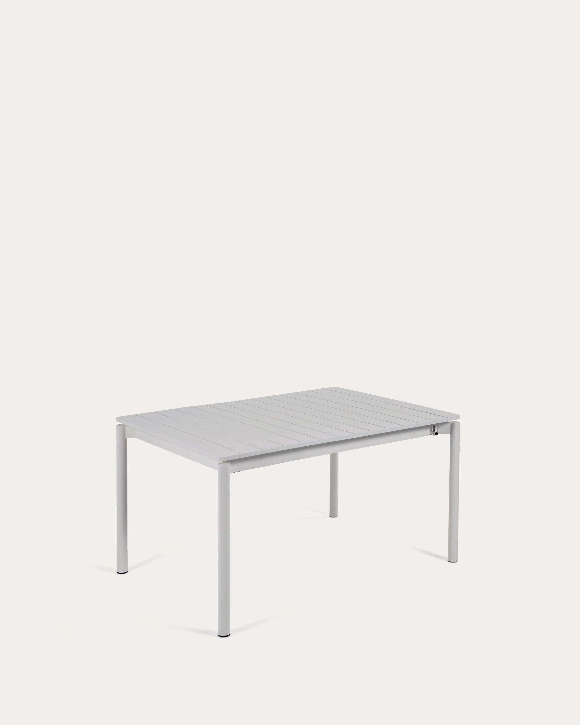 Zaltana Ausziehtisch für den Aussenbereich aus Aluminium mit naturfarbenem Finish 140 (200) x 100 cm in Ecru präsentiert im Onlineshop von KAQTU Design AG. Gartentisch ist von Kave Home