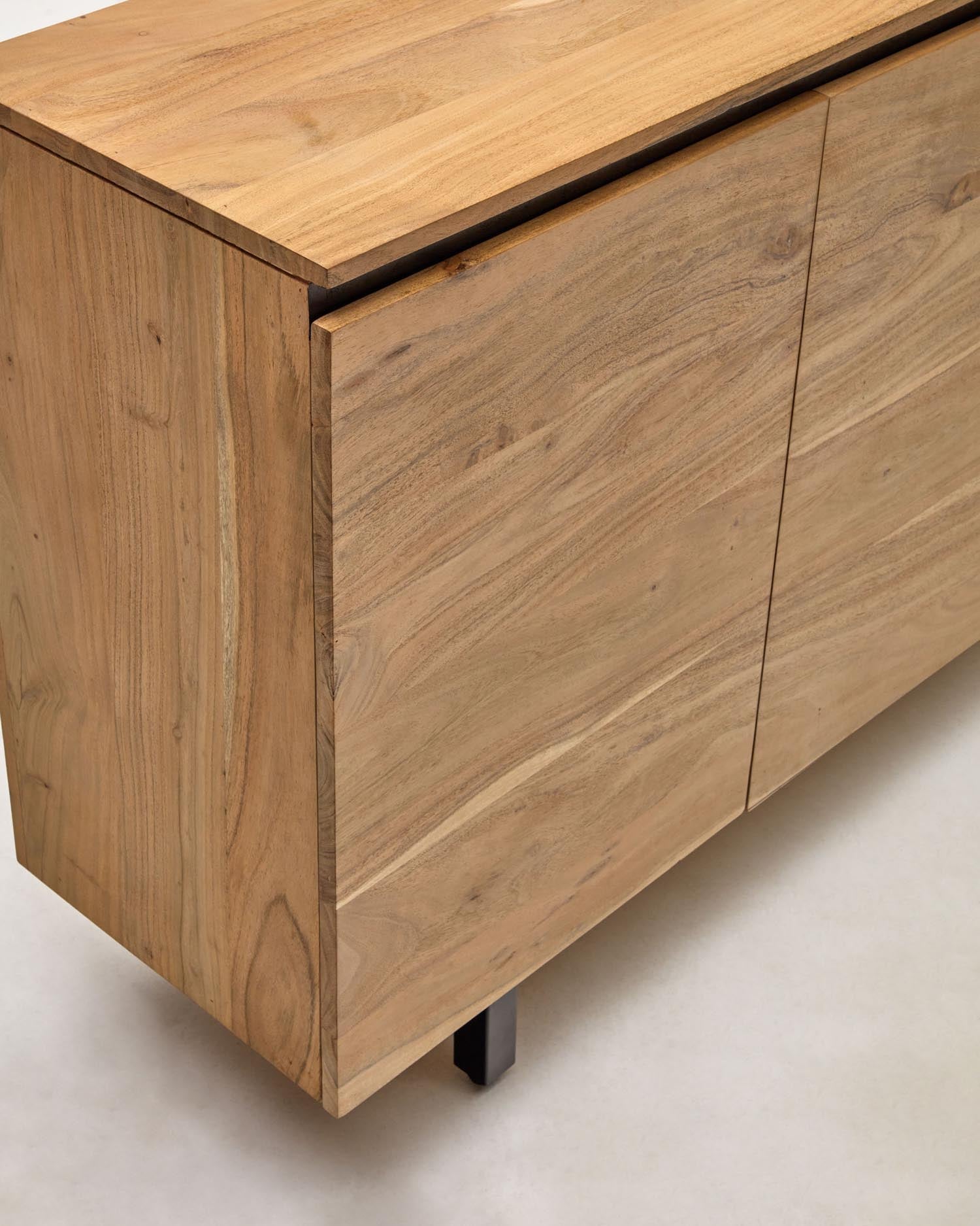 Sideboard Uxue aus massivem Akazienholz mit natürlichem Finish 200 x 88 cm in Braun präsentiert im Onlineshop von KAQTU Design AG. Sideboard ist von Kave Home