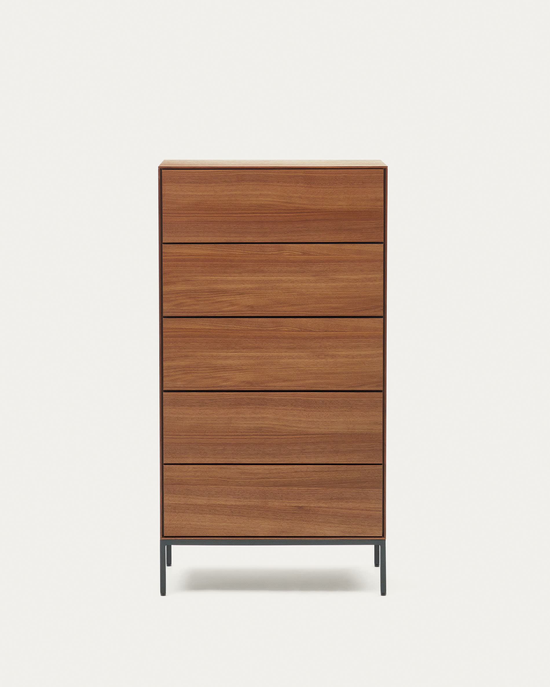 Vedrana Kommode 5 Schubladen aus Nussholzfurnier und Stahlbeine in Schwarz 60 x 114 cm in Natur präsentiert im Onlineshop von KAQTU Design AG. High-Sideboard ist von Kave Home