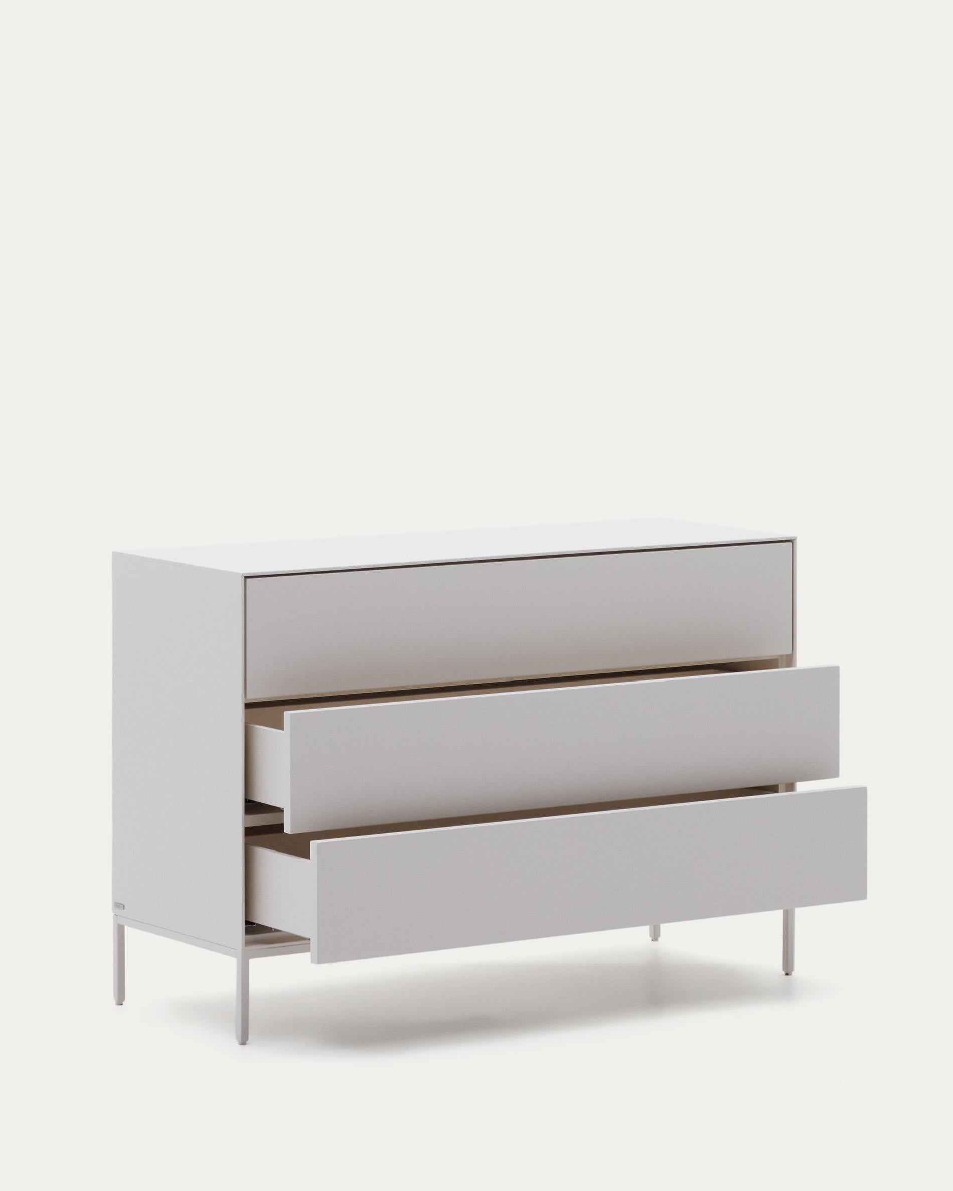 Vedrana Kommode 3 Schubladen MDF weiss lackiert 110 x 75 cm in Weiß präsentiert im Onlineshop von KAQTU Design AG. High-Sideboard ist von Kave Home