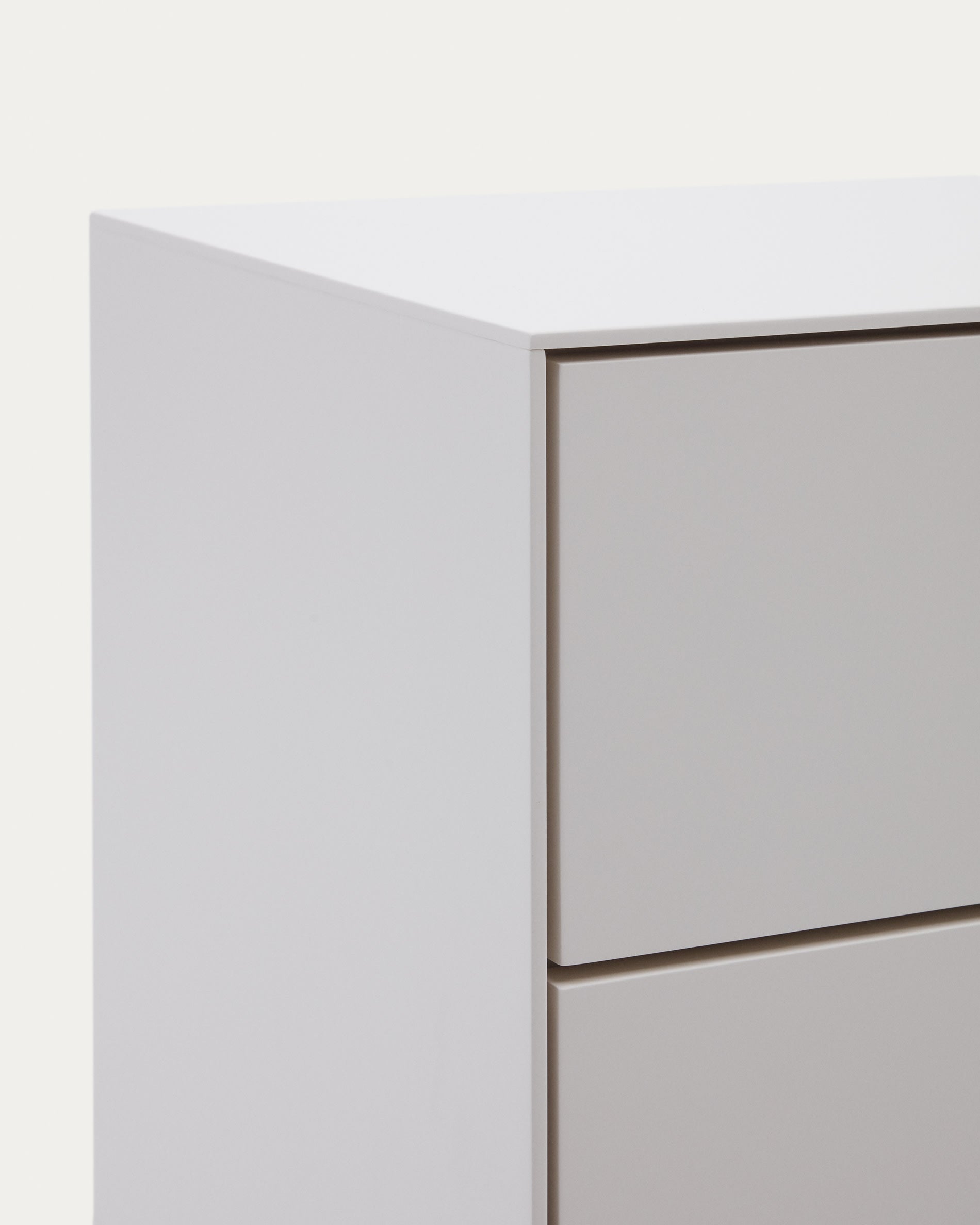 Vedrana Kommode 3 Schubladen MDF weiss lackiert 110 x 75 cm in Weiß präsentiert im Onlineshop von KAQTU Design AG. High-Sideboard ist von Kave Home