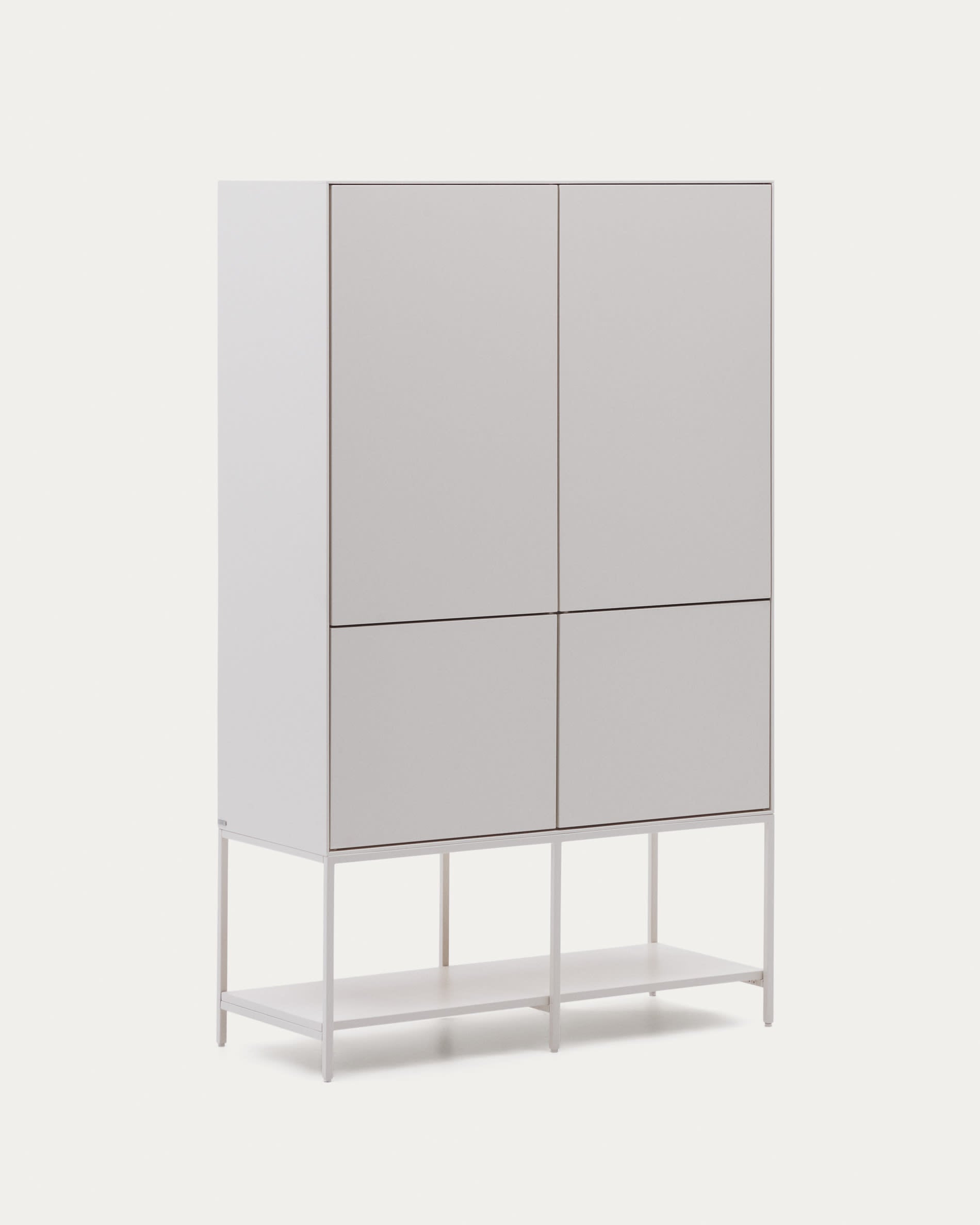 Vedrana Highboard 4 Türen MDF weiss lackiert 97,5 x 160 cm in Weiß präsentiert im Onlineshop von KAQTU Design AG. High-Sideboard ist von Kave Home