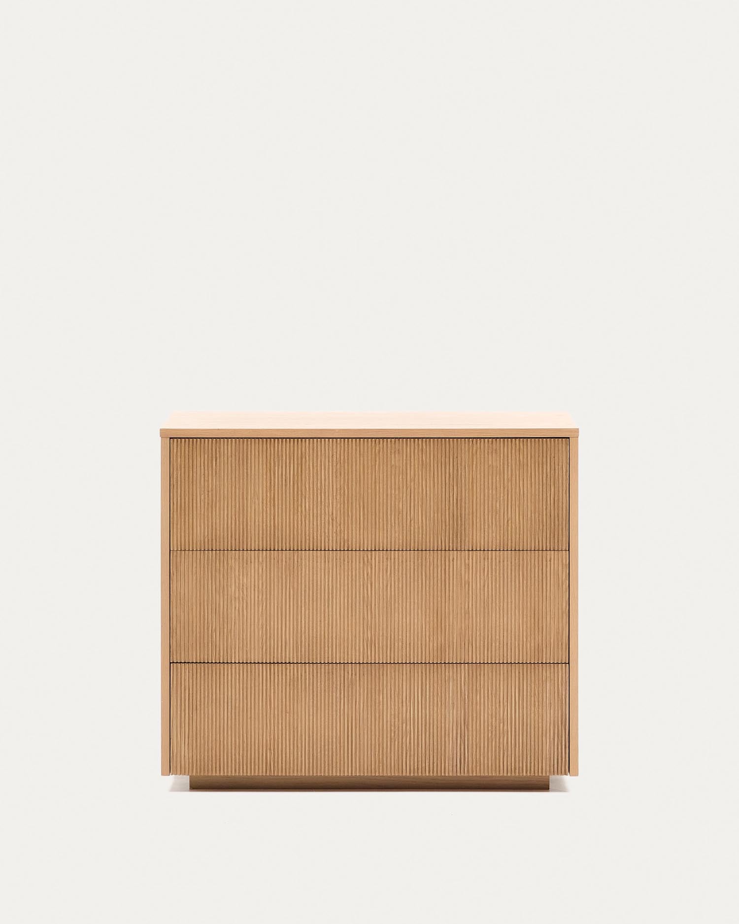 Kommode Helvine 3 Schubladen aus Eichenfurnier 86 x 79 cm FSC 100% in Natur präsentiert im Onlineshop von KAQTU Design AG. High-Sideboard ist von Kave Home