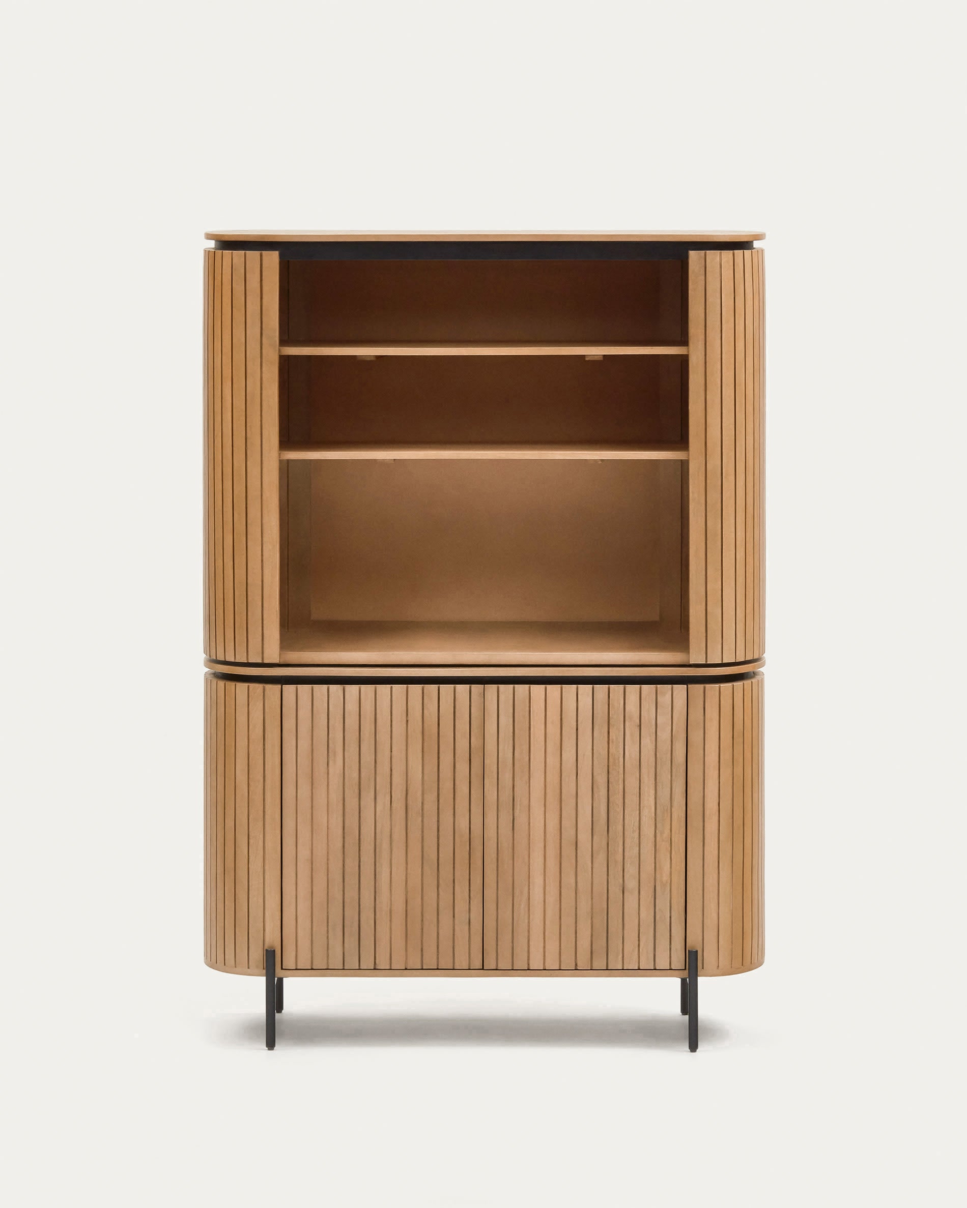 Licia Kommode 2 Türen aus massivem Mangoholz und Metall schwarz lackiert 120 x 170 cm in Braun präsentiert im Onlineshop von KAQTU Design AG. High-Sideboard ist von Kave Home