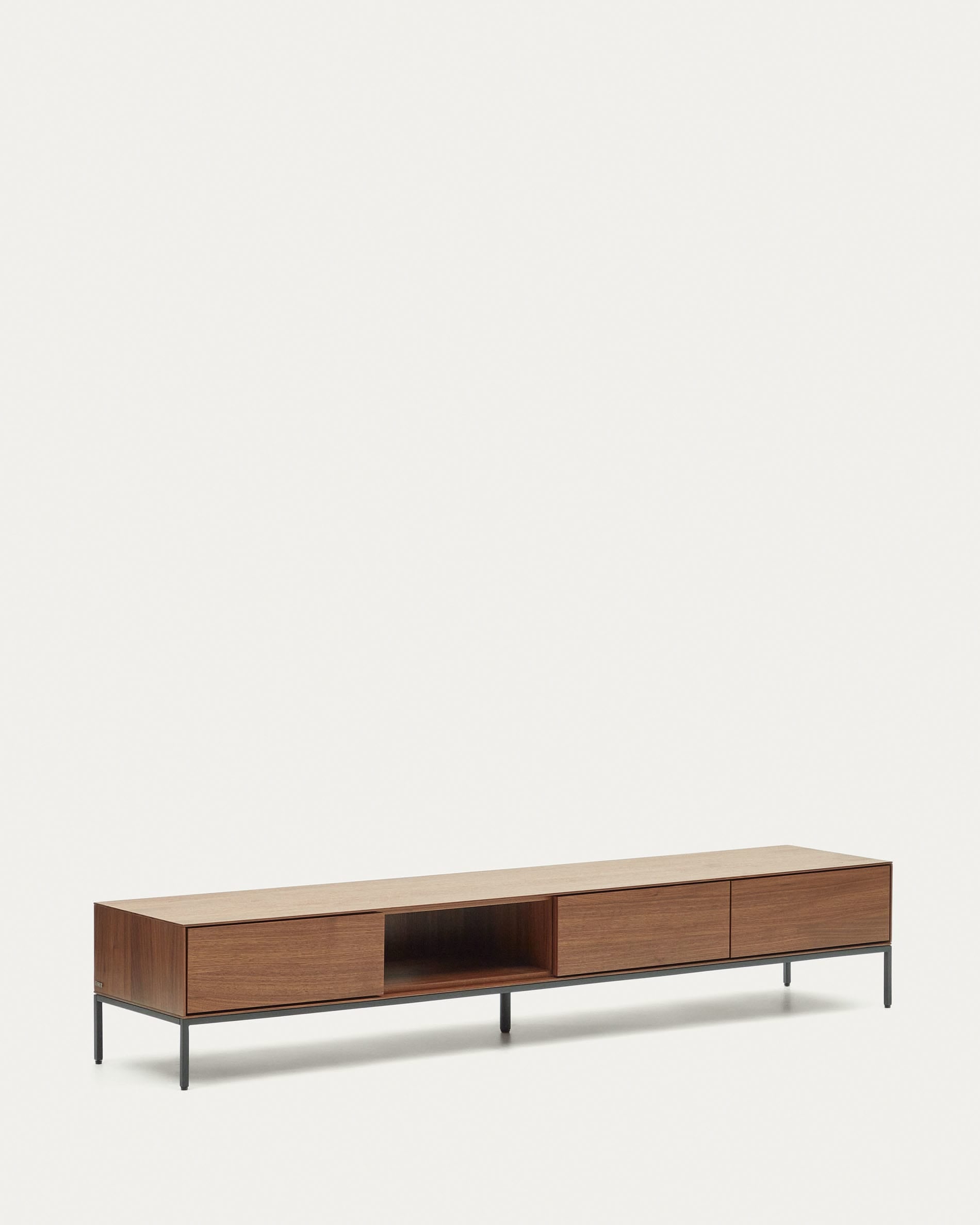 Vedrana TV-Schrank 3 Schubladen aus Nussholzfurnier und Stahlbeine in Schwarz 195 x 35 cm in Natur präsentiert im Onlineshop von KAQTU Design AG. Sideboard ist von Kave Home