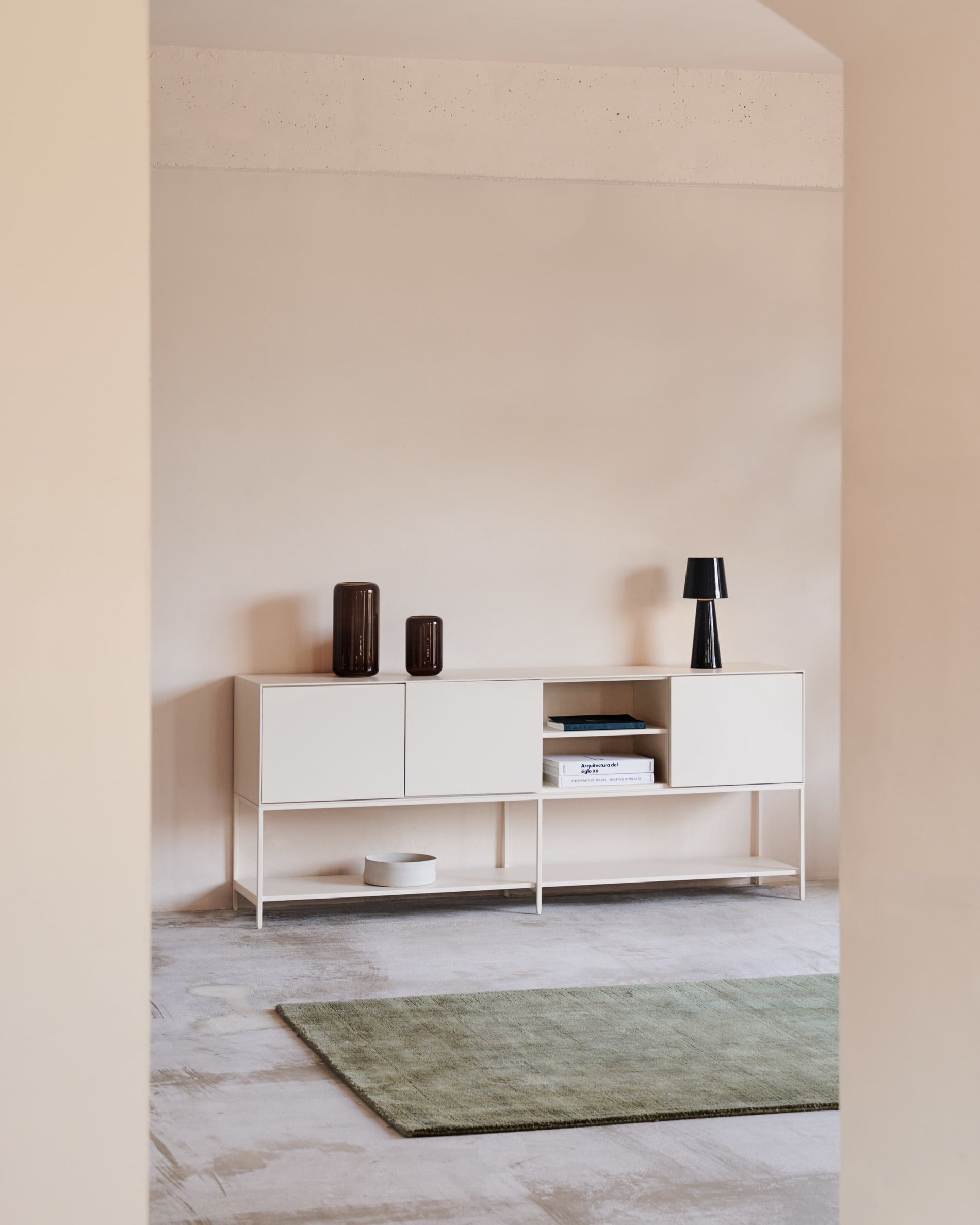 Vedrana Sideboard 3 Türen MDF weiss lackiert 195 x 80 cm in Weiß präsentiert im Onlineshop von KAQTU Design AG. Sideboard ist von Kave Home