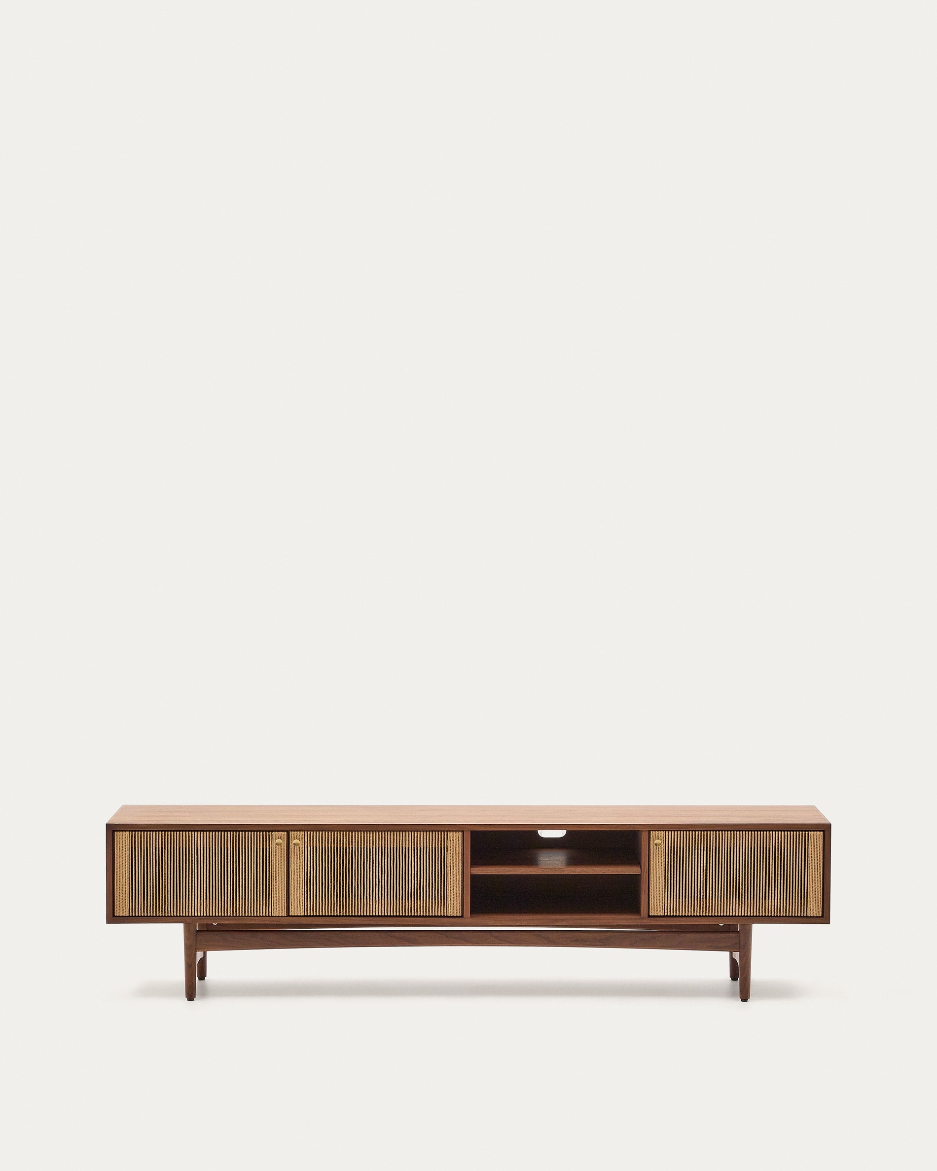 TV-Möbel Elan 3 Türen Furnier und massives Walnussholz Seil 200 x 50 cm FSC Mix Credit in Natur präsentiert im Onlineshop von KAQTU Design AG. Sideboard ist von Kave Home