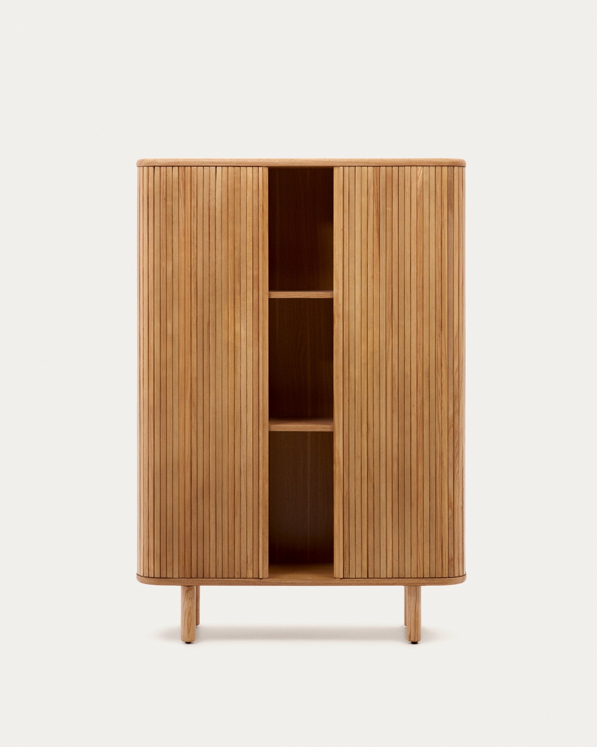 Mailen Highboard 2 Türen mit Eschenfurnier und natürlichem Finish 110 x 160 cm in Braun präsentiert im Onlineshop von KAQTU Design AG. High-Sideboard ist von Kave Home