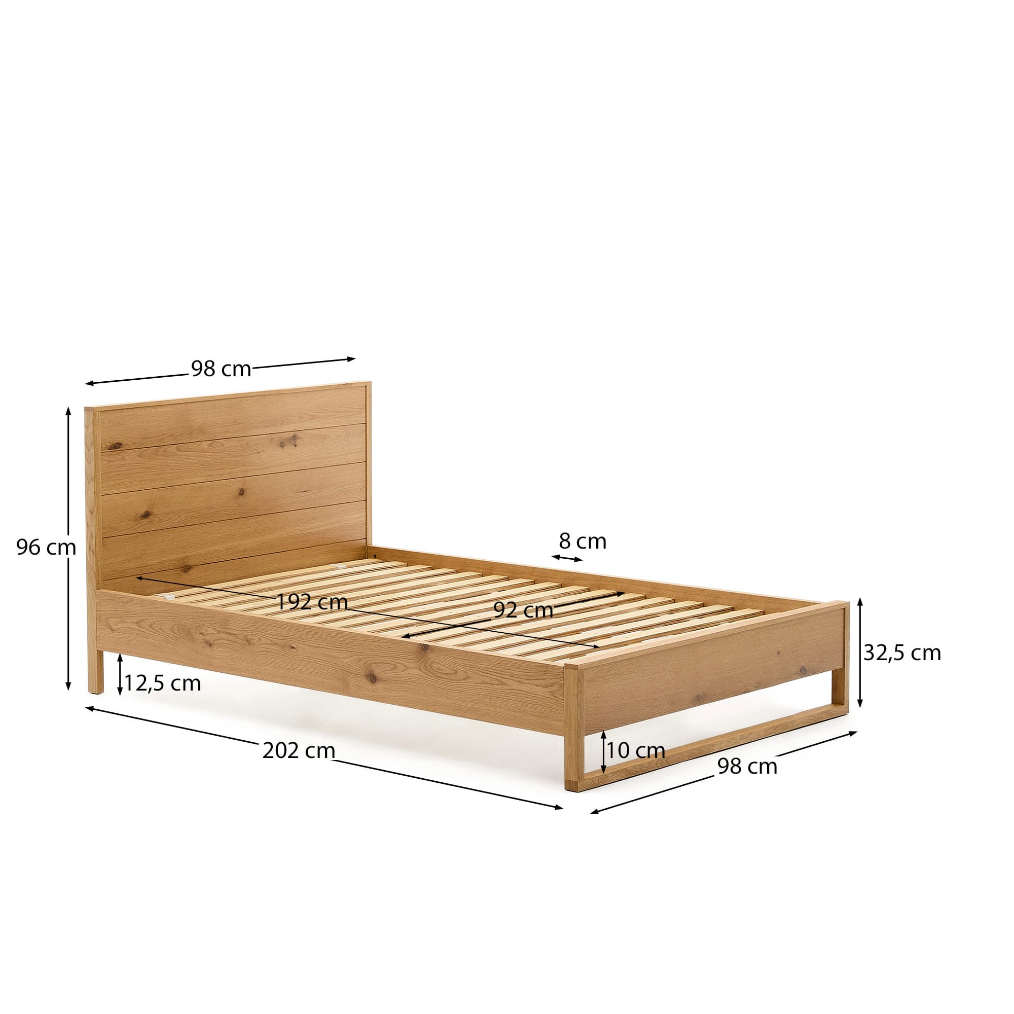 Bett Alguema aus Eichenfurnier mit naturfarbenem Finish für eine 90 x 190 cm grosse Matratze in Natur präsentiert im Onlineshop von KAQTU Design AG. Bett ist von Kave Home