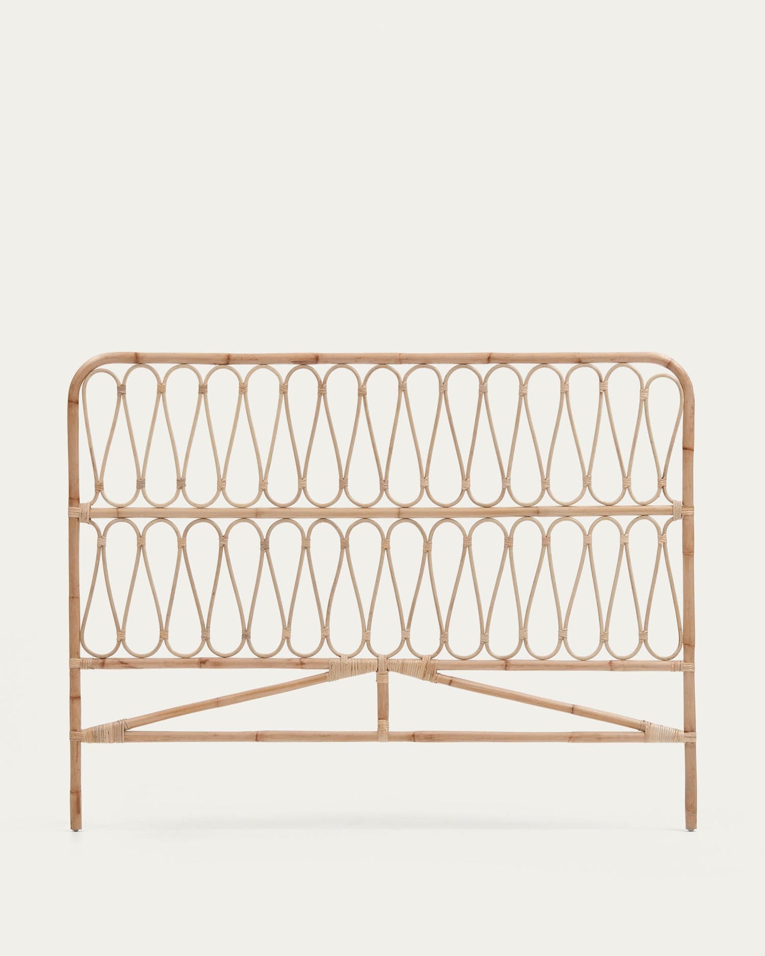 Caterina Bettkopfteil aus Rattan mit natürlichem Finish für Bett von 150 cm in Braun präsentiert im Onlineshop von KAQTU Design AG. Zubehör Bett ist von Kave Home