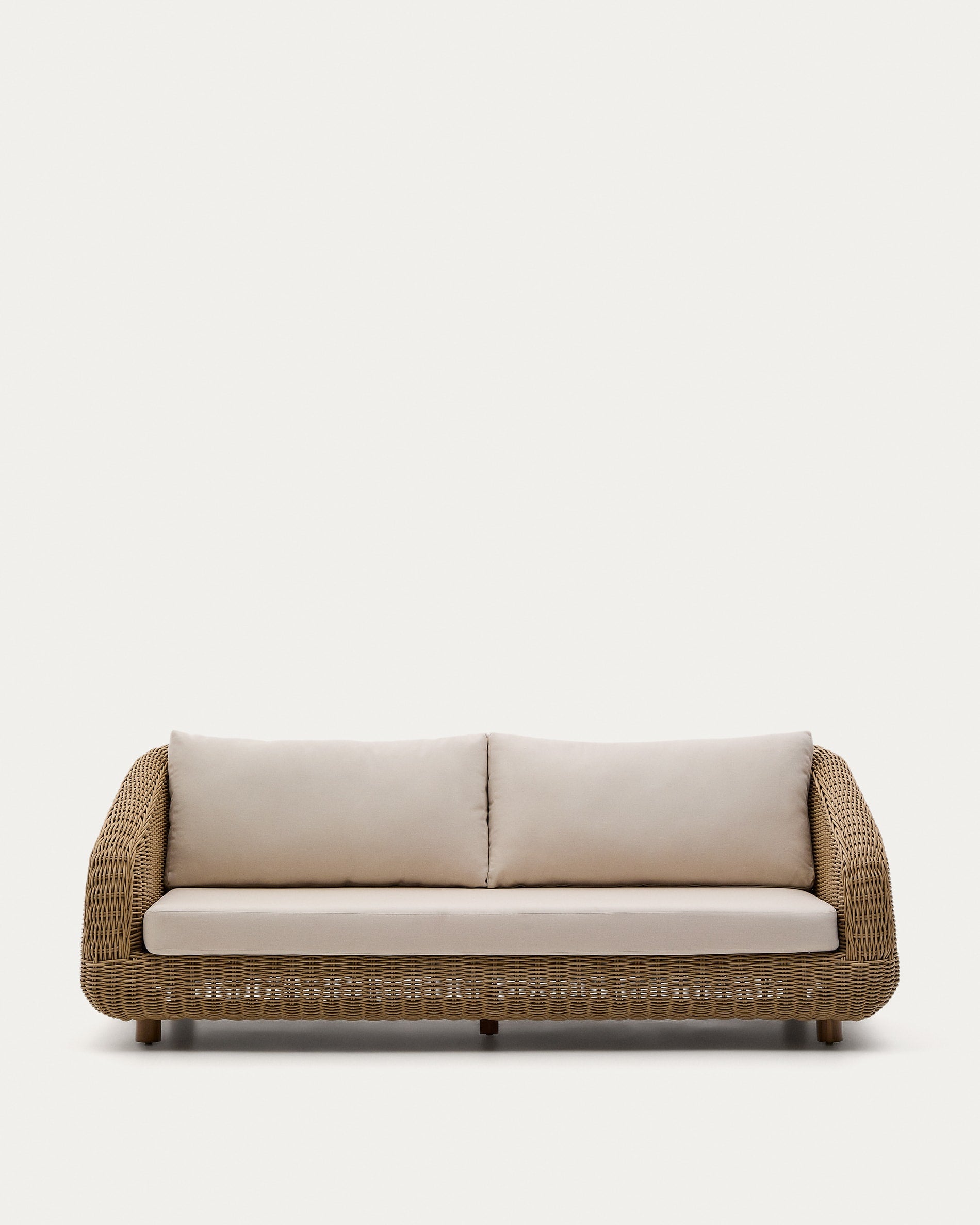 3-Sitzer-Sofa Meria aus synthetischem Rattan 208 cm in Hellbraun präsentiert im Onlineshop von KAQTU Design AG. Lounge Sofa ist von Kave Home