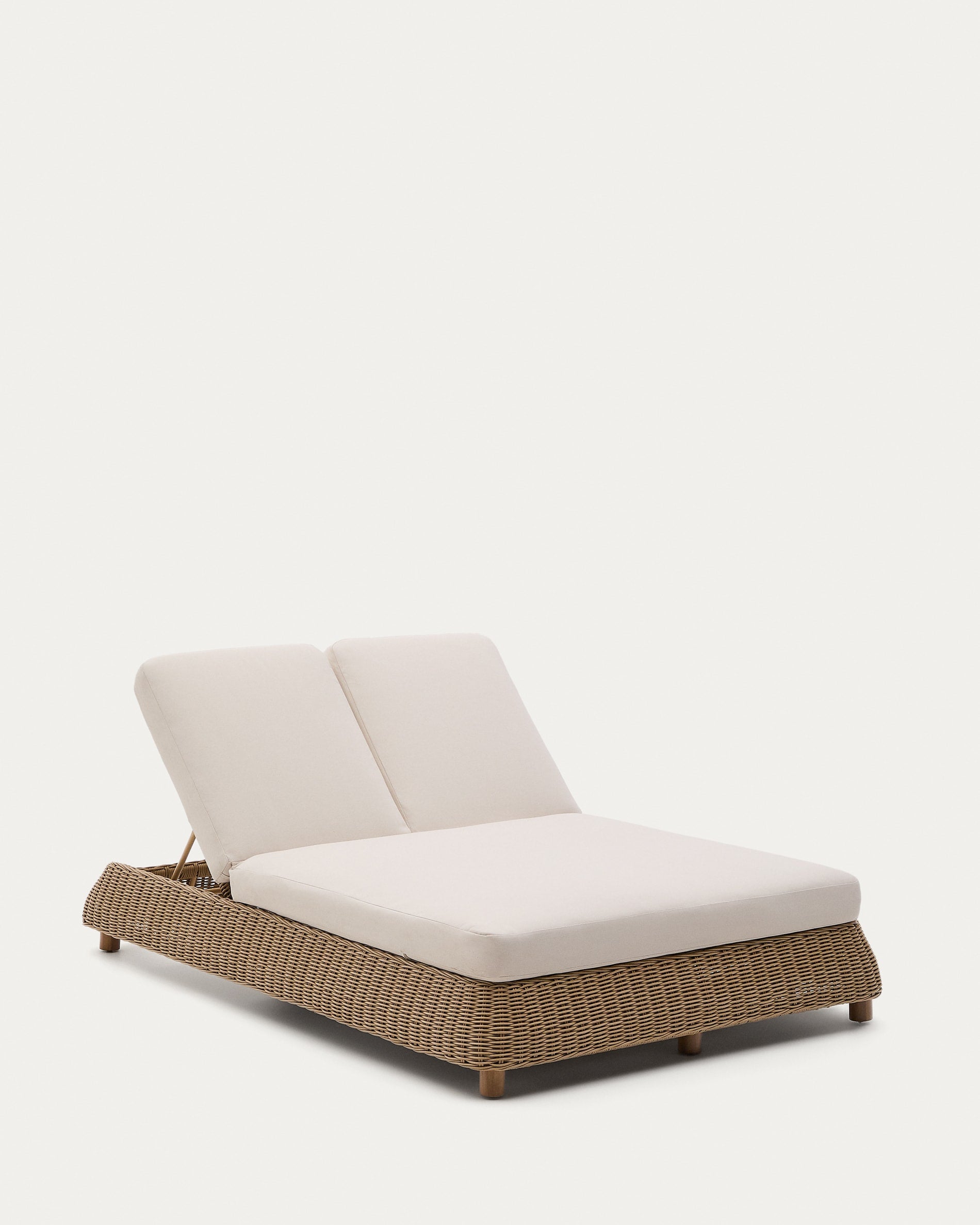 2er-Sonnenliege Meria aus synthetischem Rattan in Hellbraun präsentiert im Onlineshop von KAQTU Design AG. Liegestuhl ist von Kave Home