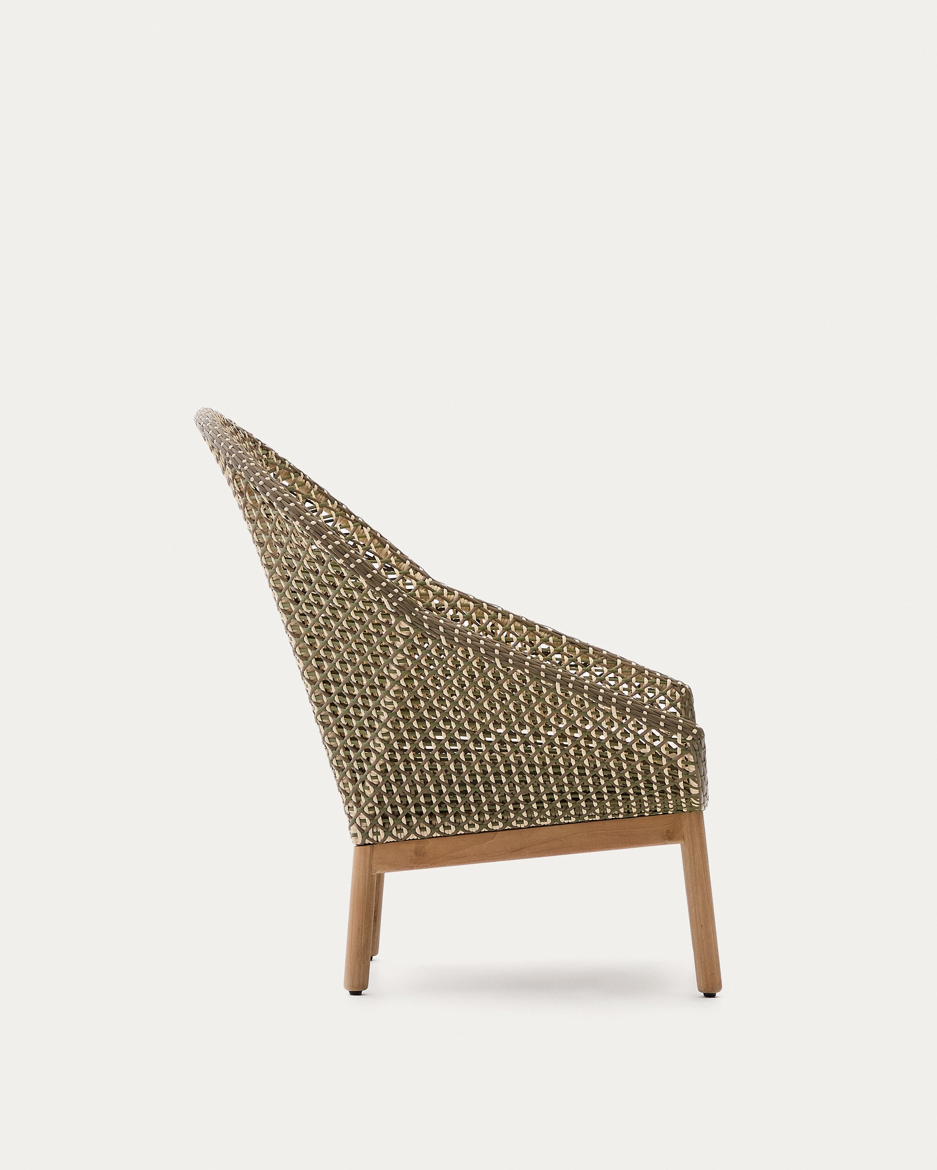 Sessel Olbia mit hoher Rückenlehne aus synthetischem Rattan und massivem Teakholz FSC 100  in Grün präsentiert im Onlineshop von KAQTU Design AG. Outdoor-Sessel ist von Kave Home