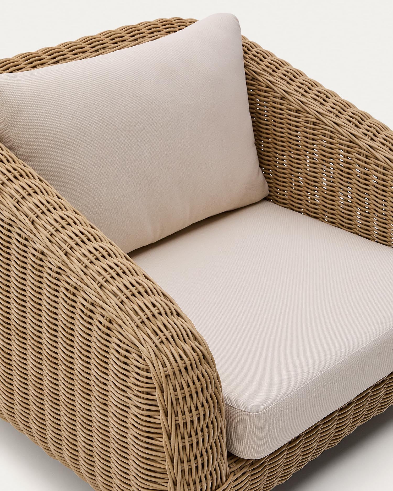 Sessel Meria aus synthetischem in Hellbraun präsentiert im Onlineshop von KAQTU Design AG. Outdoor-Sessel ist von Kave Home