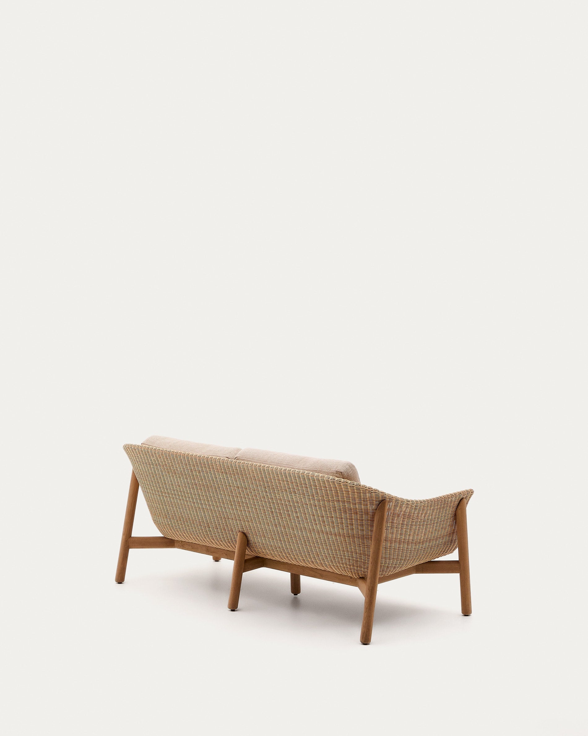 2-Sitzer-Sofa Galea aus massivem Teakholz und synthetischem Rattan 166,5 cm FSC 100% FSC in Beige präsentiert im Onlineshop von KAQTU Design AG. Lounge Sofa ist von Kave Home