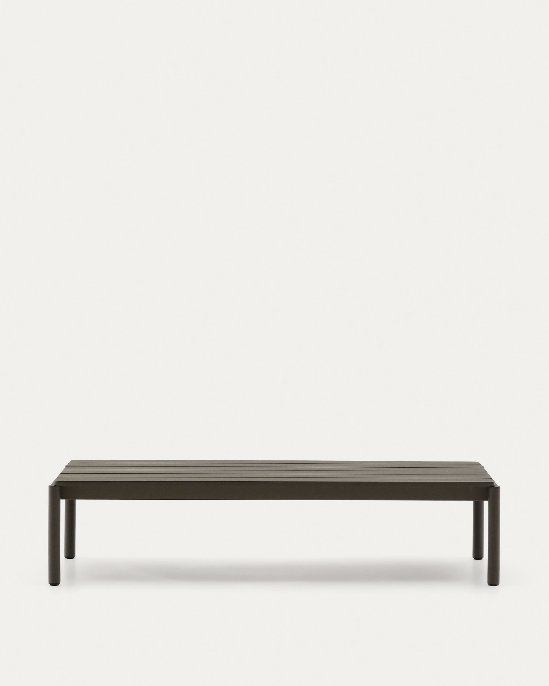 Couchtisch Sorells aus grünem Aluminium 63 x 144,6 cm   in Khaki präsentiert im Onlineshop von KAQTU Design AG. Beistelltisch Outdoor ist von Kave Home