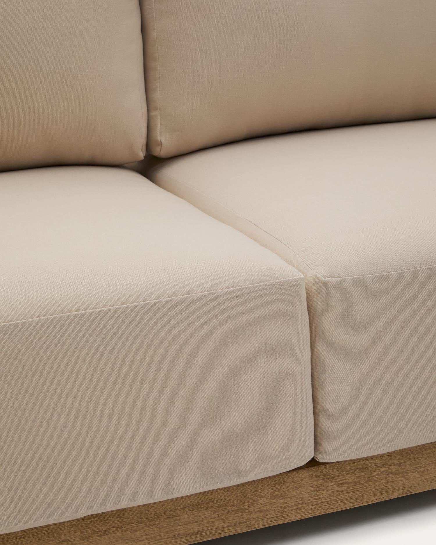 5-Sitzer-Ecksofa Ambra aus massivem Akazienholz mit klarem Finish 248 cm in Beige präsentiert im Onlineshop von KAQTU Design AG. Lounge Sofa ist von Kave Home