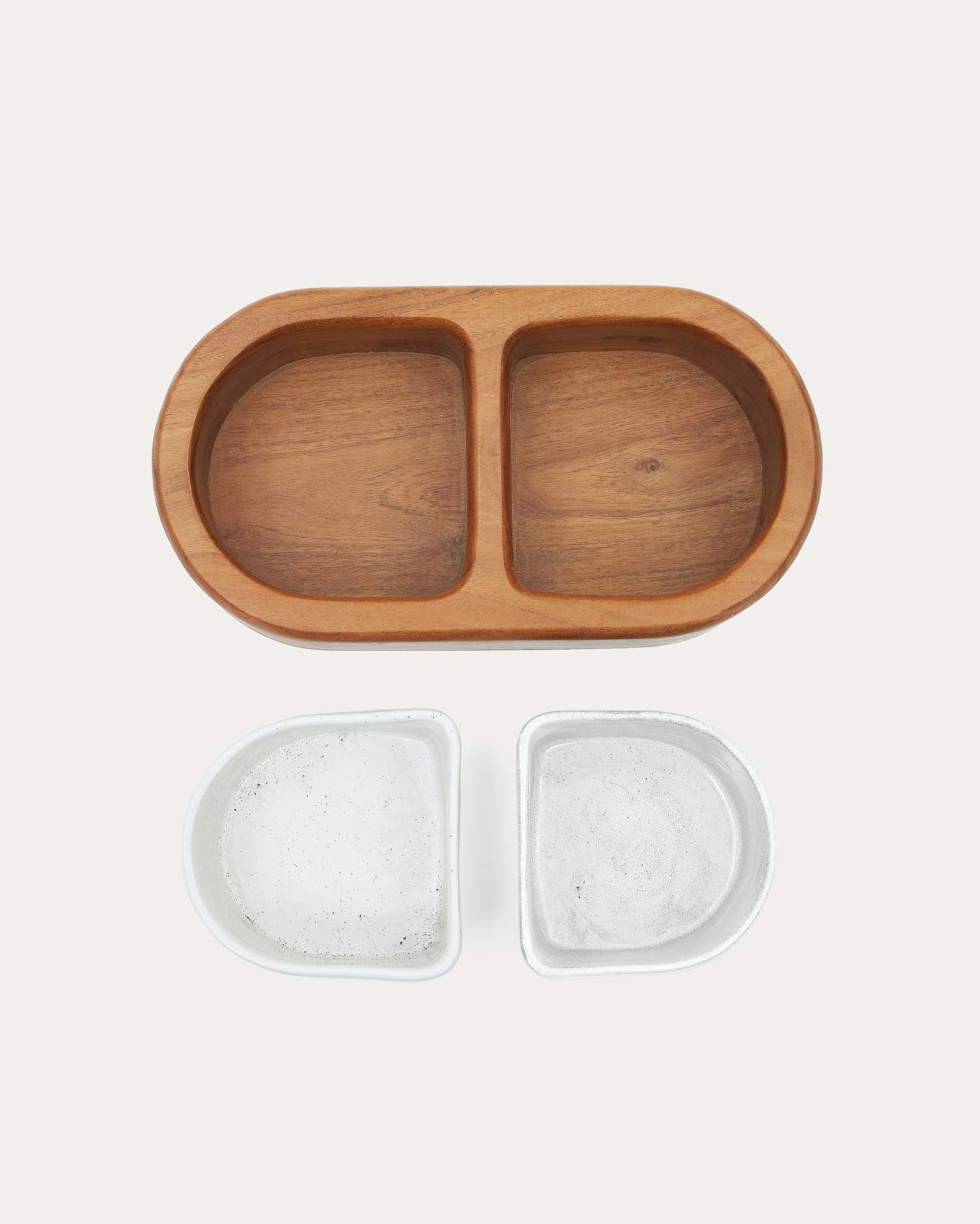 Arlo 2er-Set Futter- und Trinknapf mit Holzständer 38 x 20 cm in  präsentiert im Onlineshop von KAQTU Design AG. Haustierbedarf ist von Kave Home