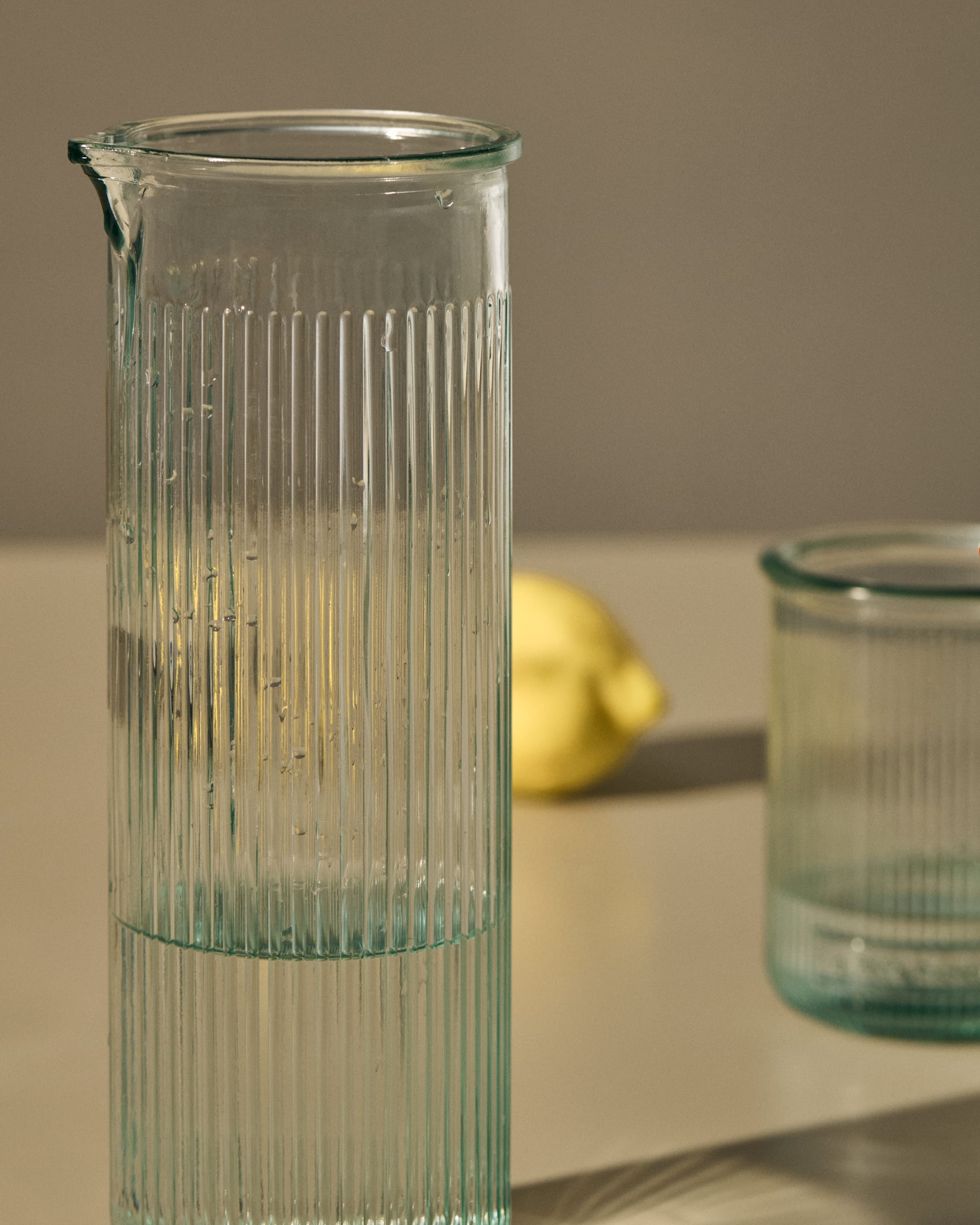 Milma Glas aus transparentem Recyclingglas in Klar präsentiert im Onlineshop von KAQTU Design AG. Glas ist von Kave Home