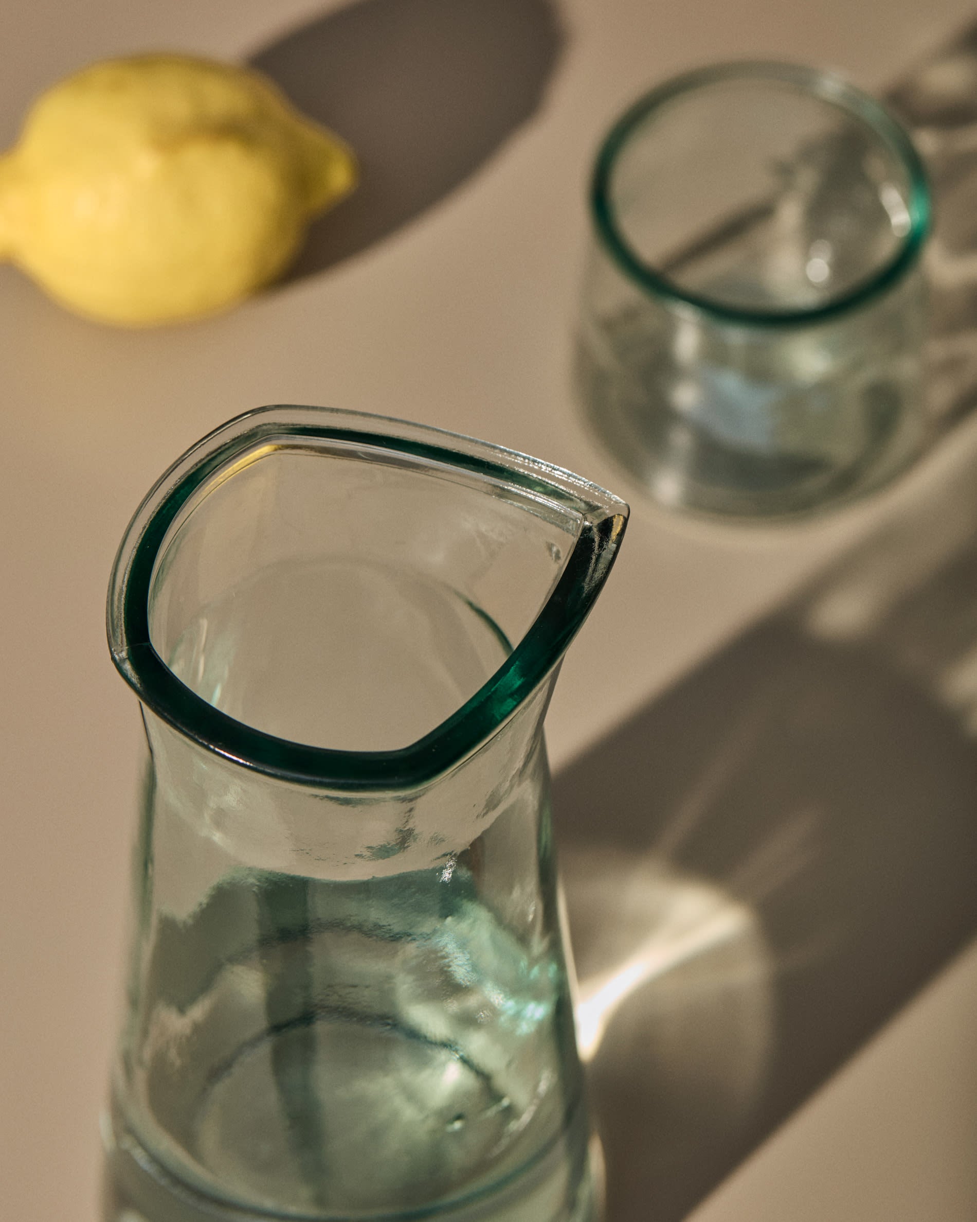 Izai Glas aus transparentem Recyclingglas in Klar präsentiert im Onlineshop von KAQTU Design AG. Glas ist von Kave Home