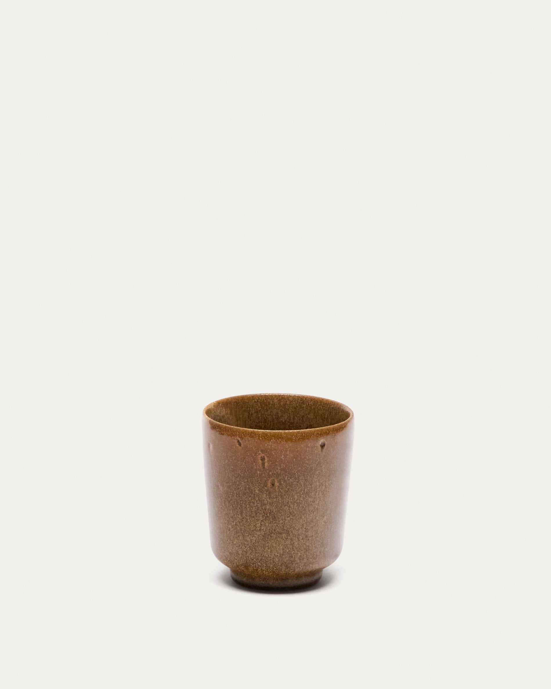 Nagoli Keramiktasse braun in Braun präsentiert im Onlineshop von KAQTU Design AG. Tasse ist von Kave Home