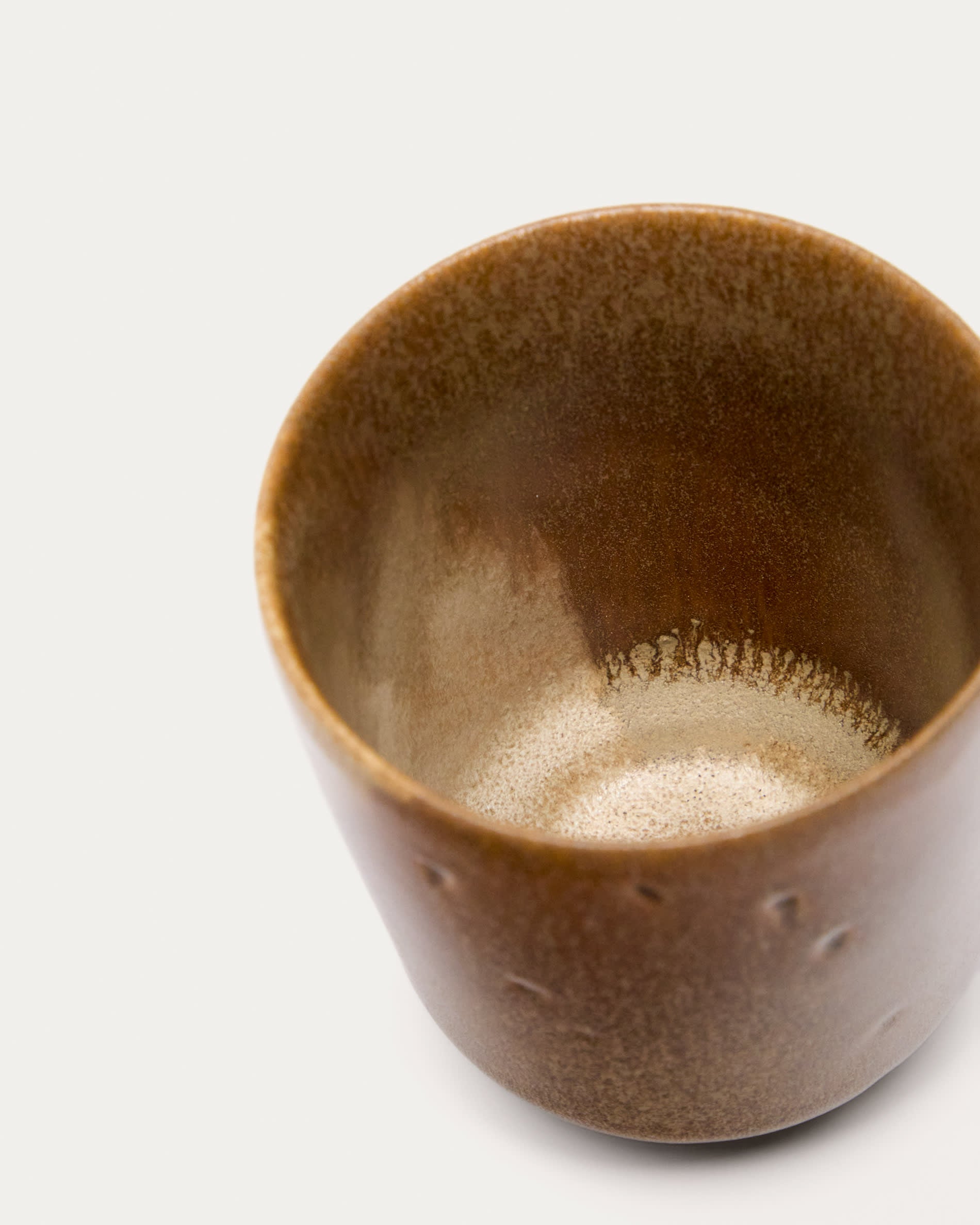 Nagoli Keramiktasse braun in Braun präsentiert im Onlineshop von KAQTU Design AG. Tasse ist von Kave Home