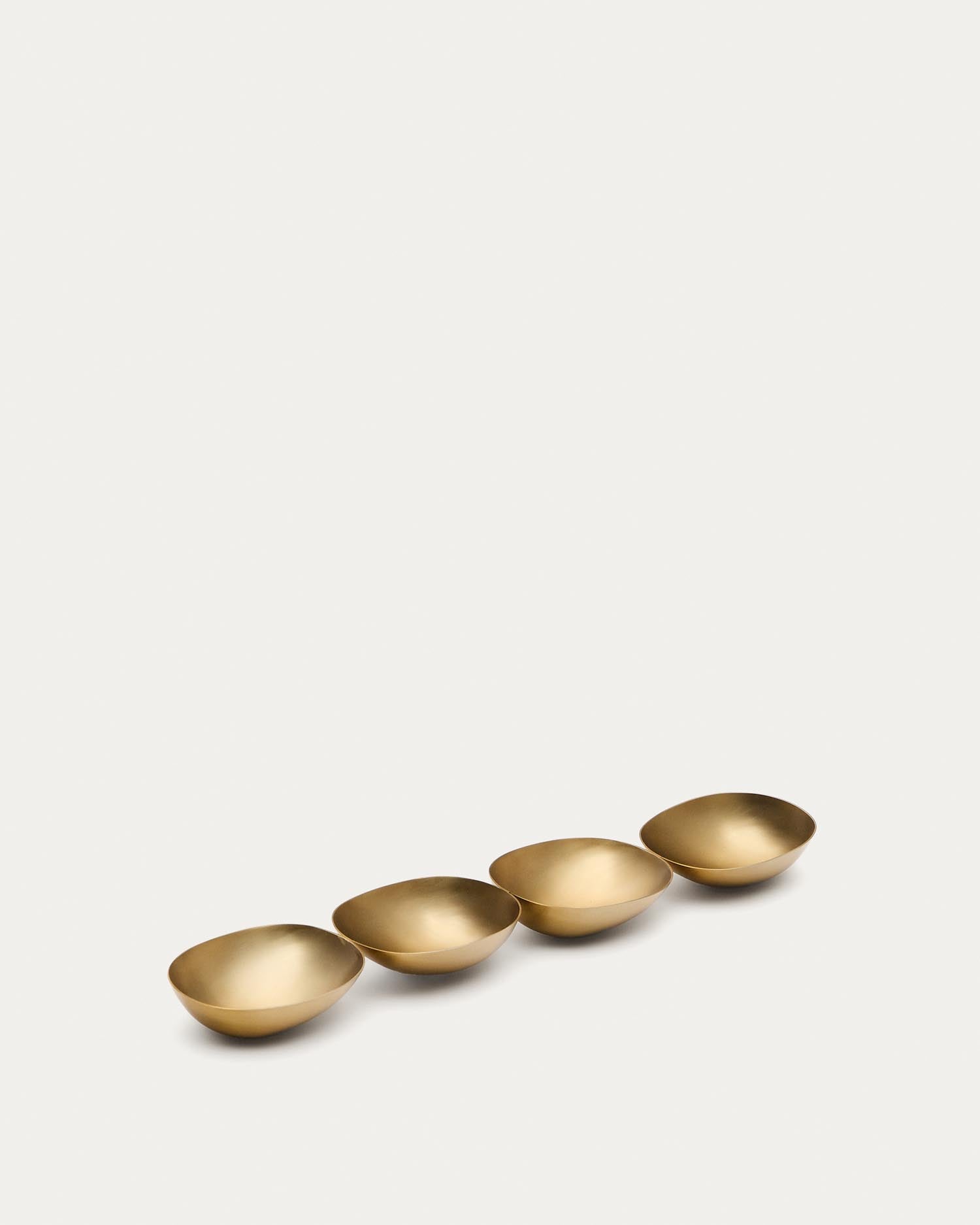 4 Schüsseln Aruc verbunden aus goldfarbenem Edelstahl in Gold präsentiert im Onlineshop von KAQTU Design AG. Schüssel ist von Kave Home