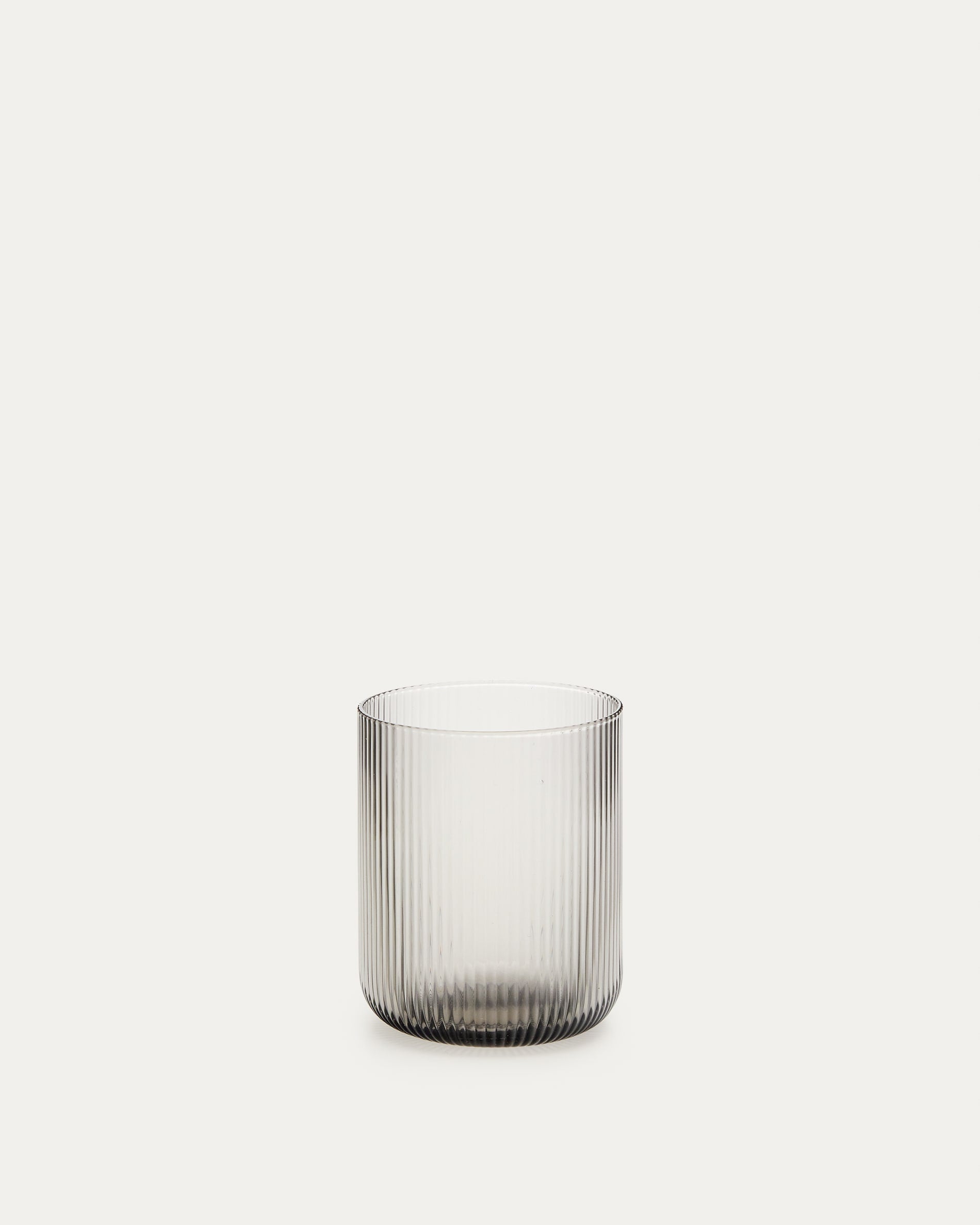 Glas Thiba aus Glas grau 32 cl in Klar präsentiert im Onlineshop von KAQTU Design AG. Glas ist von Kave Home