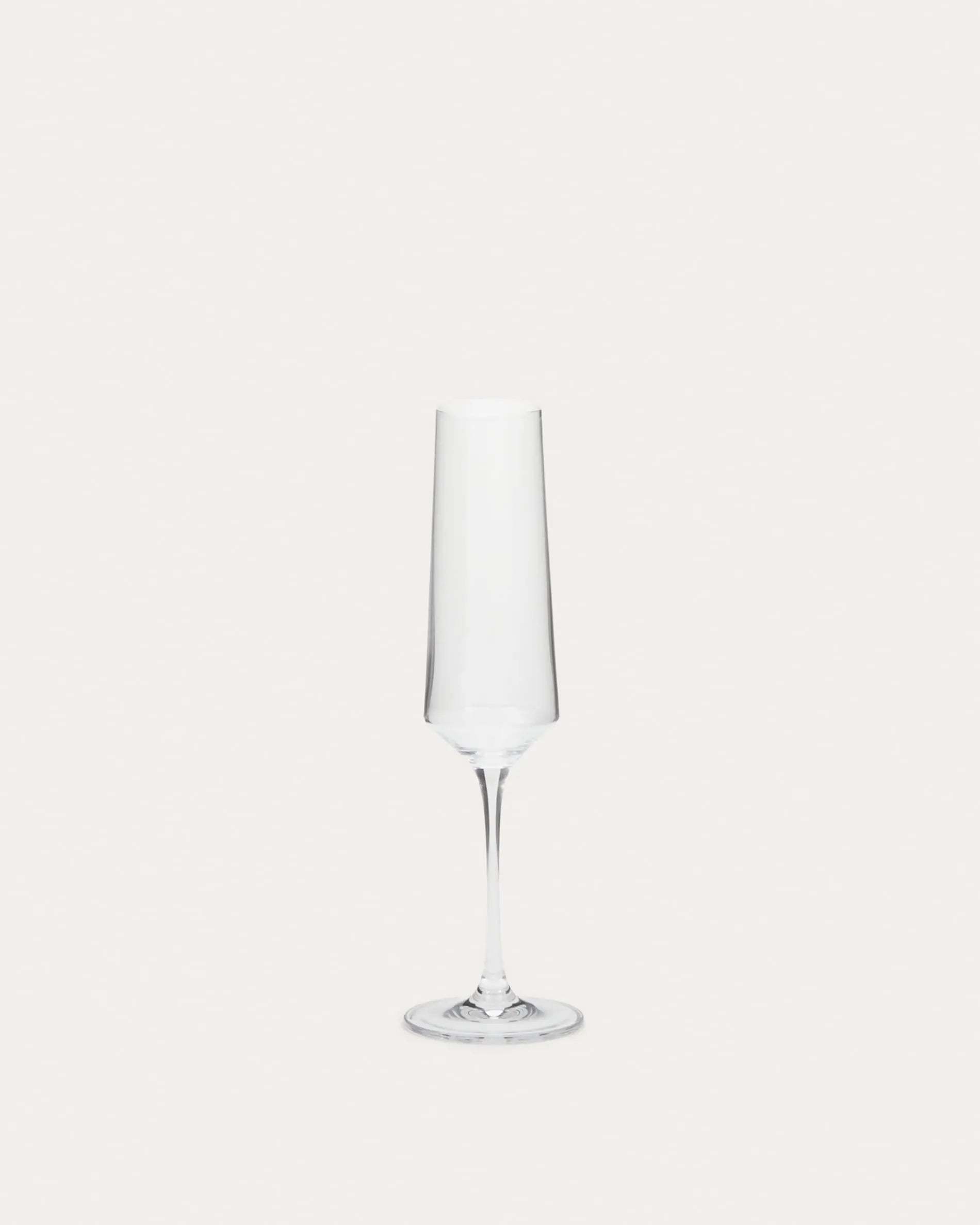 Elegantes Sektglas Kiro 21 cl: Facettierte Linien, robustes Klarglas, ideal für Sekt & Champagner. Perfekt für jeden Anlass.