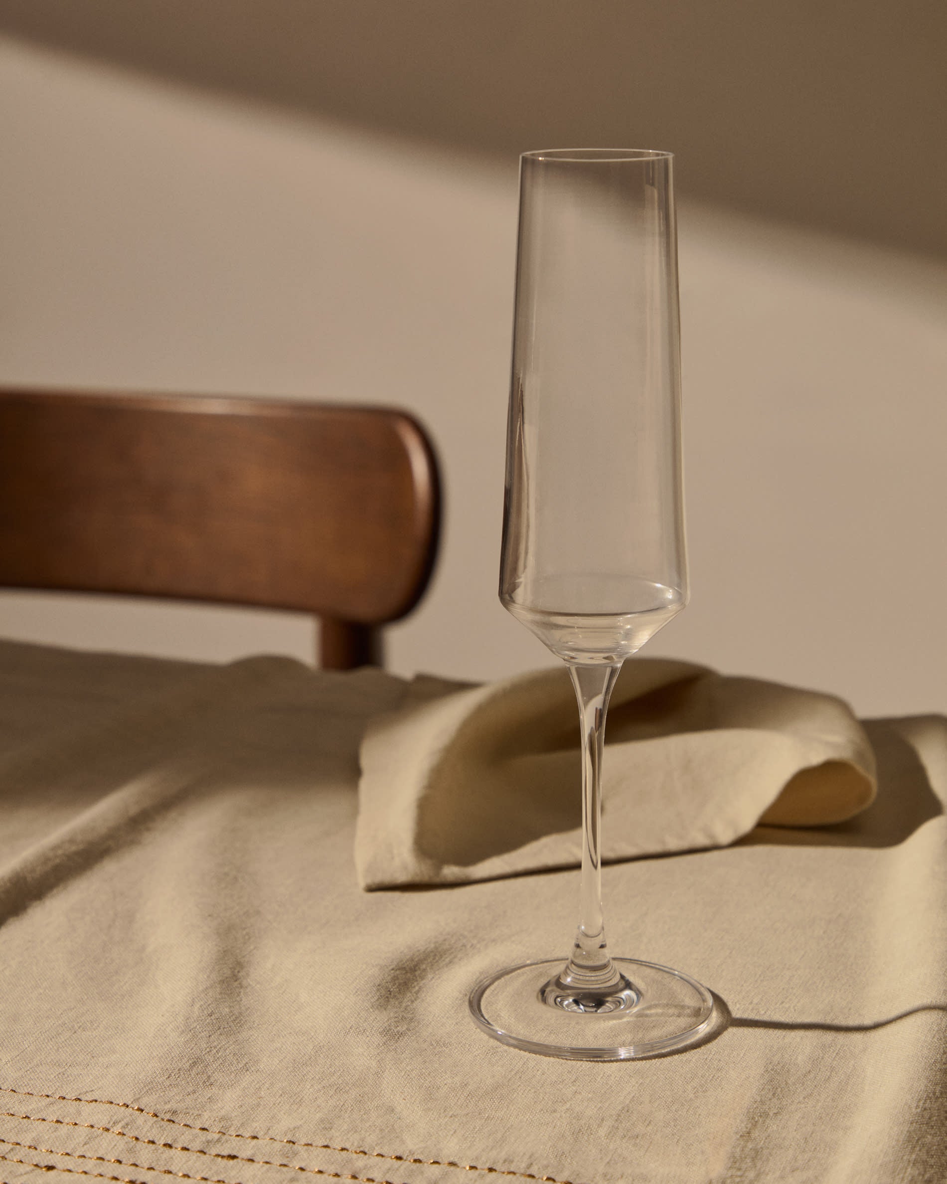 Sektglas Kiro aus Klarglas 21 cl in Klar präsentiert im Onlineshop von KAQTU Design AG. Wein- & Sektglas ist von Kave Home