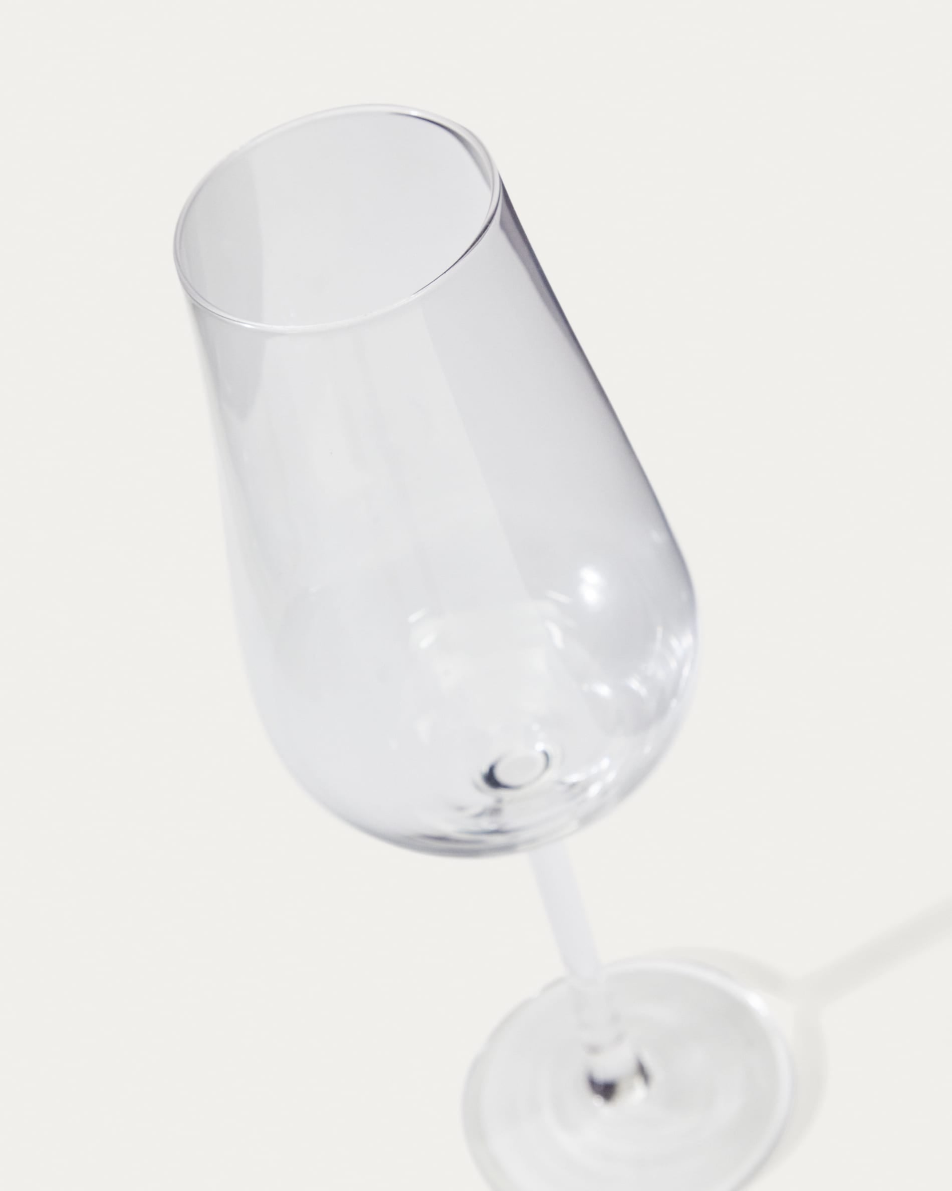 Sektglas Altira aus Klarglas 26 cl in Klar präsentiert im Onlineshop von KAQTU Design AG. Wein- & Sektglas ist von Kave Home