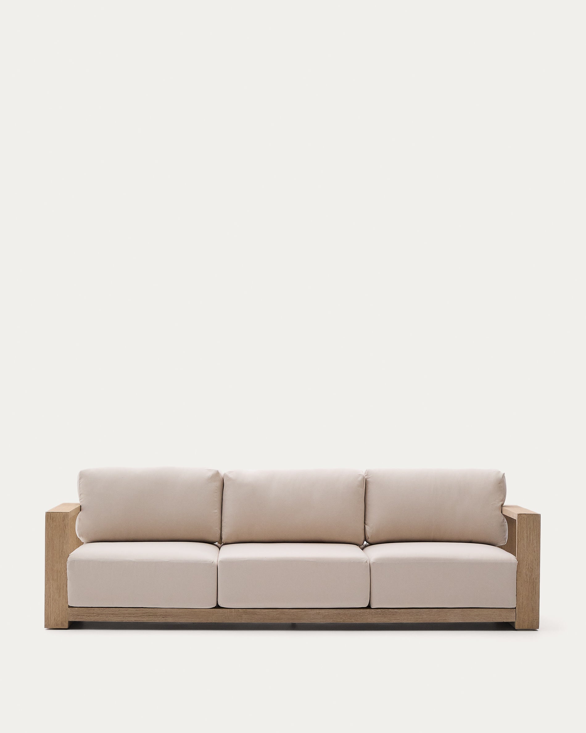 3-Sitzer-Sofa Ambra aus massivem Akazienholz mit klarem  Finish 249 cm in Beige präsentiert im Onlineshop von KAQTU Design AG. Lounge Sofa ist von Kave Home