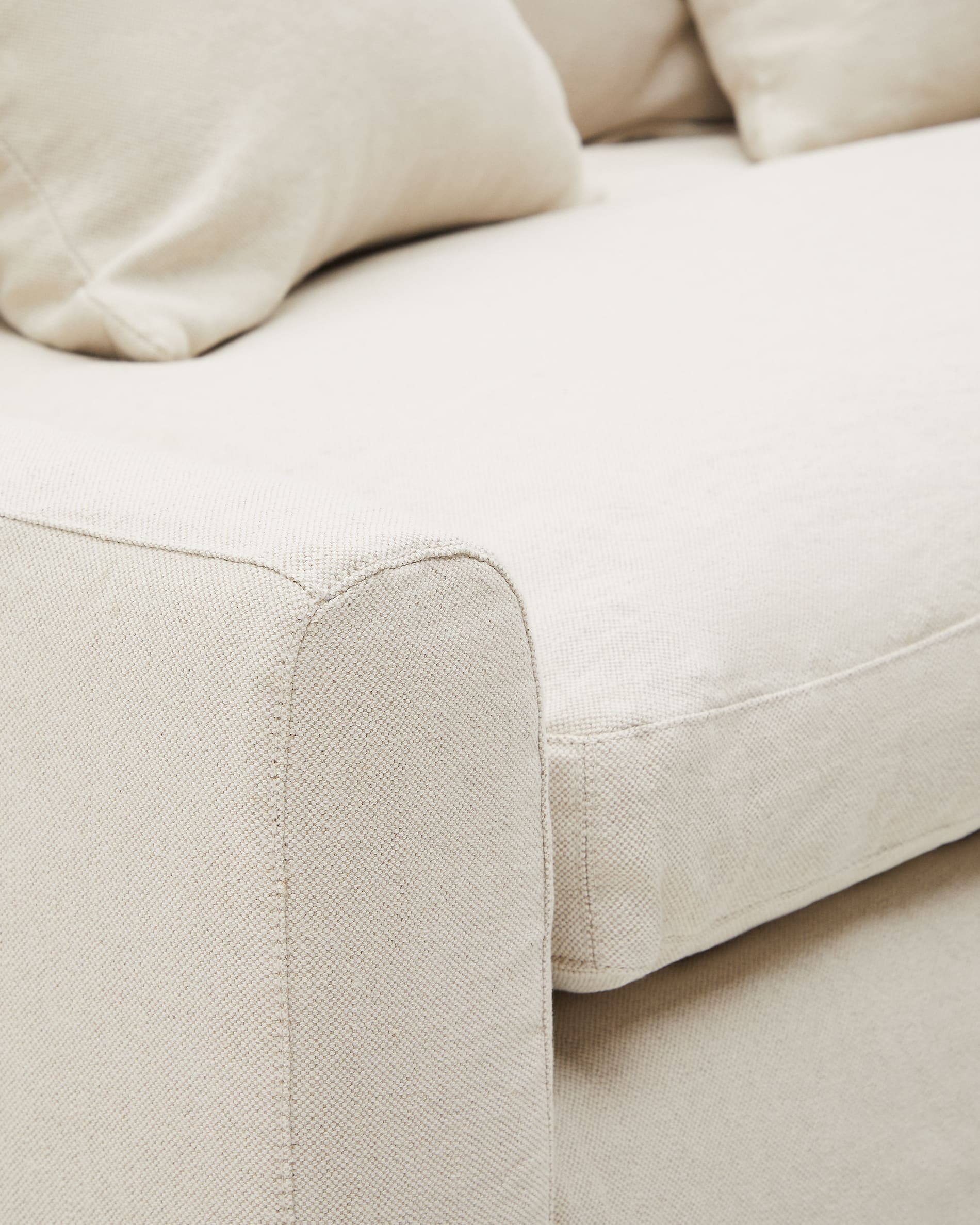 Bezug für das Zenira 3-Sitzer-Sofa mit Kissen aus Baumwolle und Leinen beige 230 cm  in Beige präsentiert im Onlineshop von KAQTU Design AG. Sofa-Zubehör ist von Kave Home