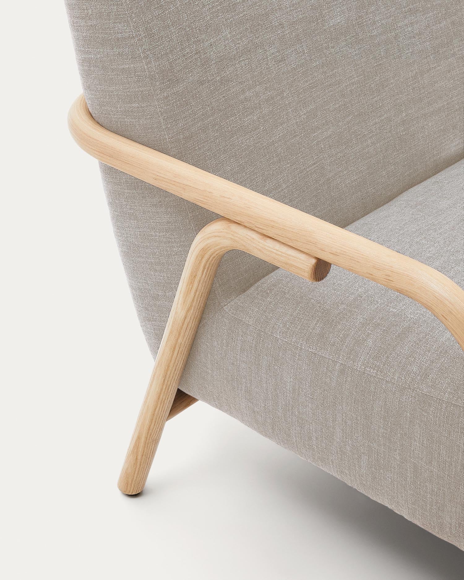 Sessel Sylo beige aus massivem Eschenholz FSC 100% in Beige präsentiert im Onlineshop von KAQTU Design AG. Sessel ist von Kave Home