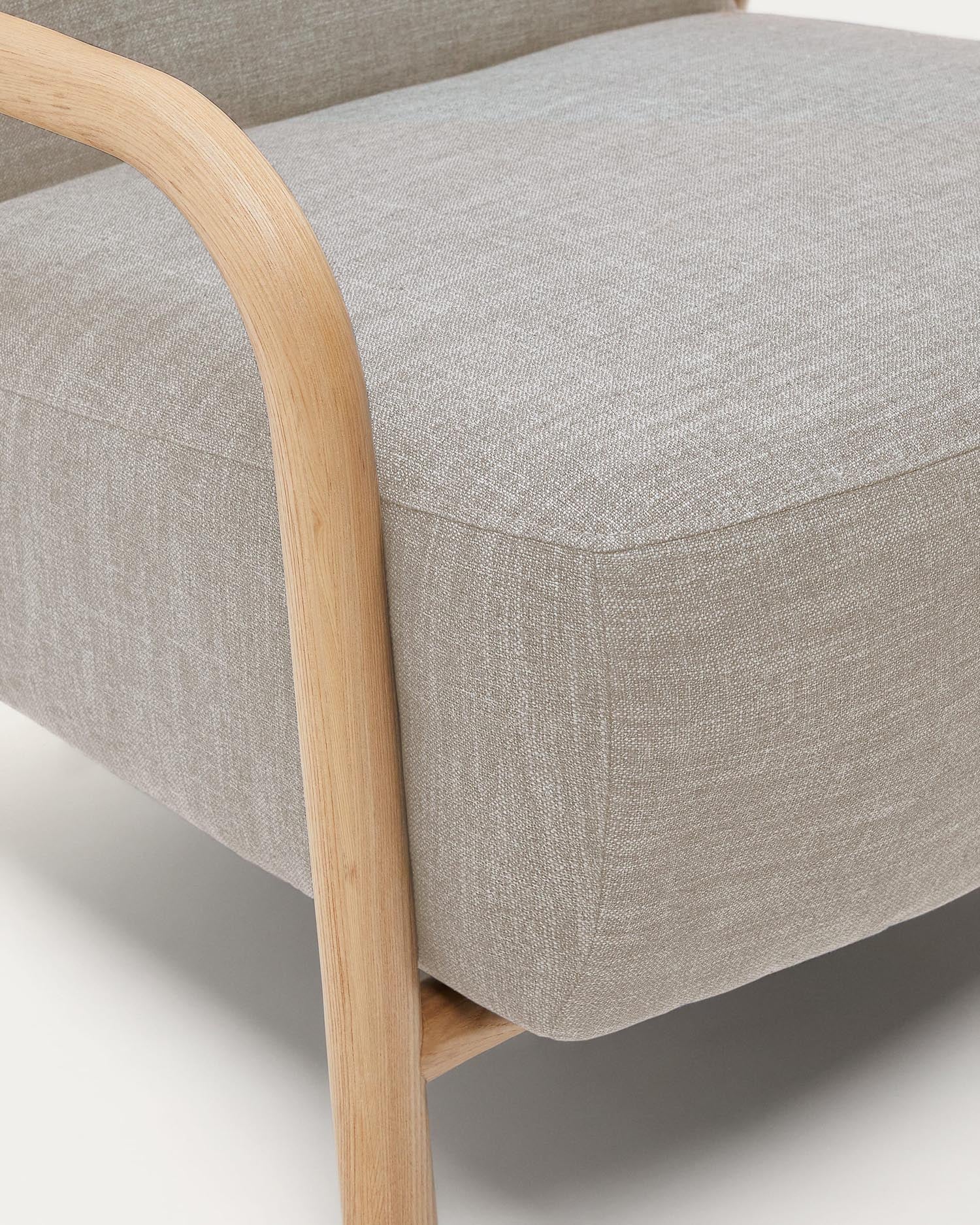 Sessel Sylo beige aus massivem Eschenholz FSC 100% in Beige präsentiert im Onlineshop von KAQTU Design AG. Sessel ist von Kave Home