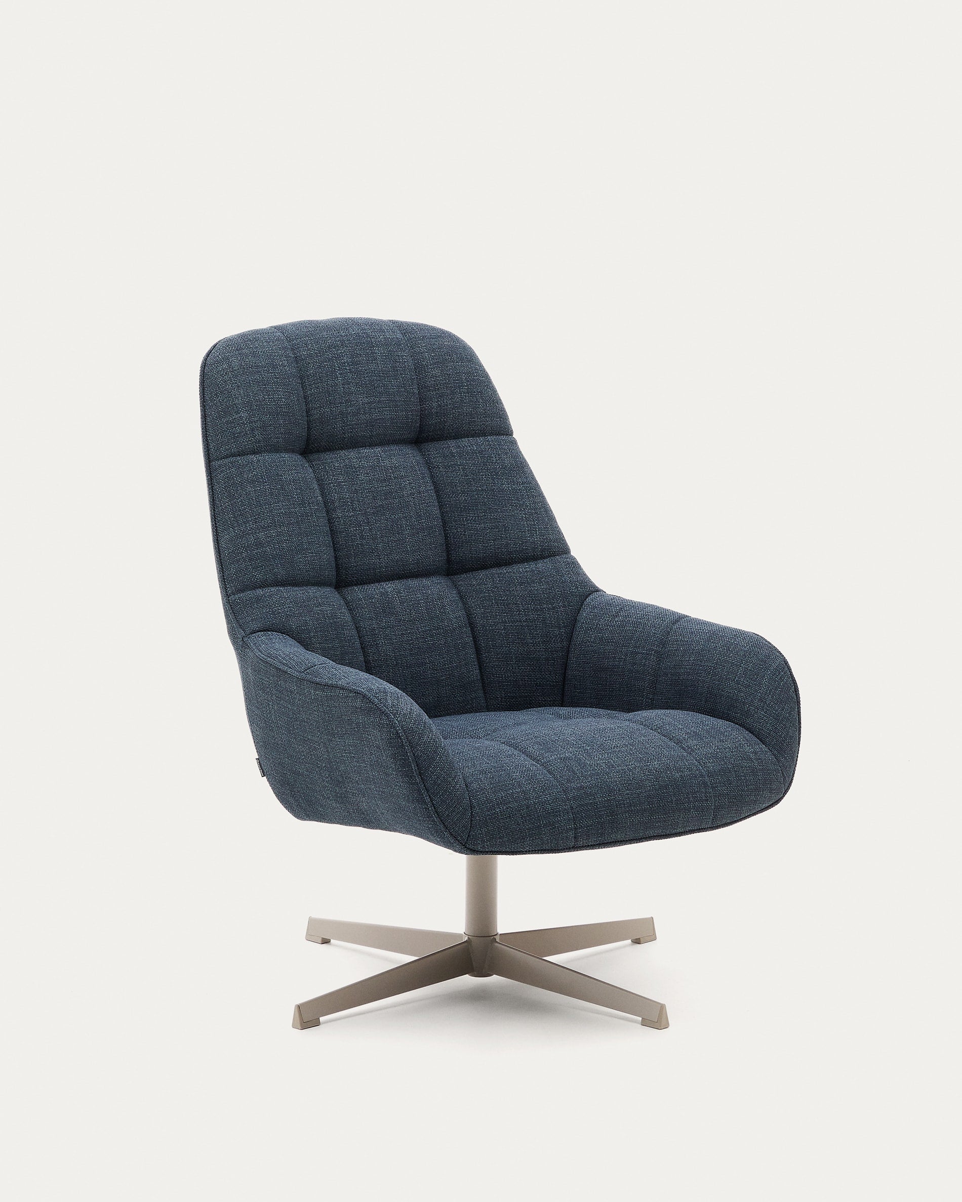 Drehsessel Jaspe blau und Metall mit grauer Oberfläche FSC 100% in Dunkelblau präsentiert im Onlineshop von KAQTU Design AG. Sessel ist von Kave Home