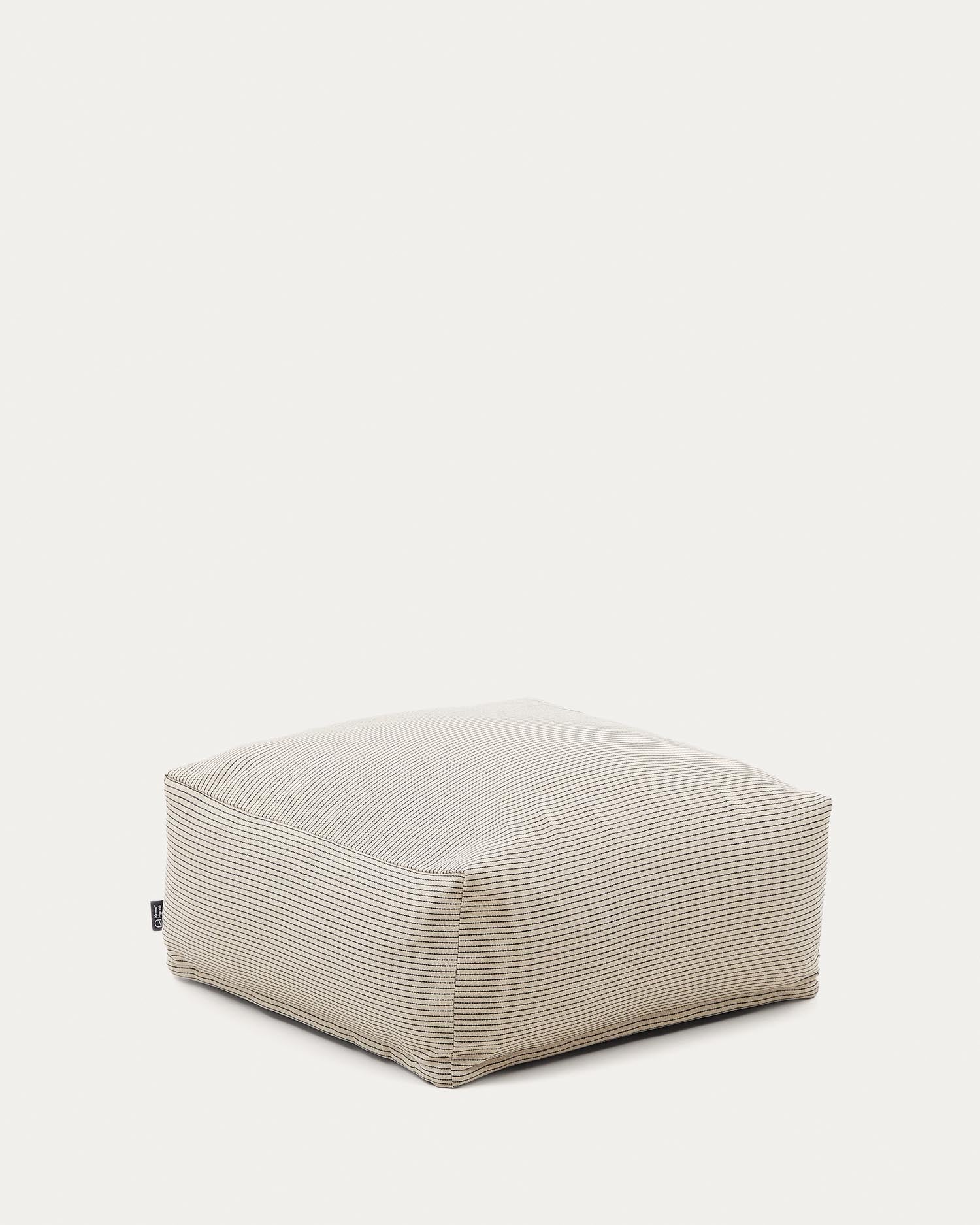 Abziehbarer Sitzsack Famara aus Baumwolle mit eierschalenfarbenen Streifen 60 x 60 x 40 cm in Beige präsentiert im Onlineshop von KAQTU Design AG. Sitzsack ist von Kave Home