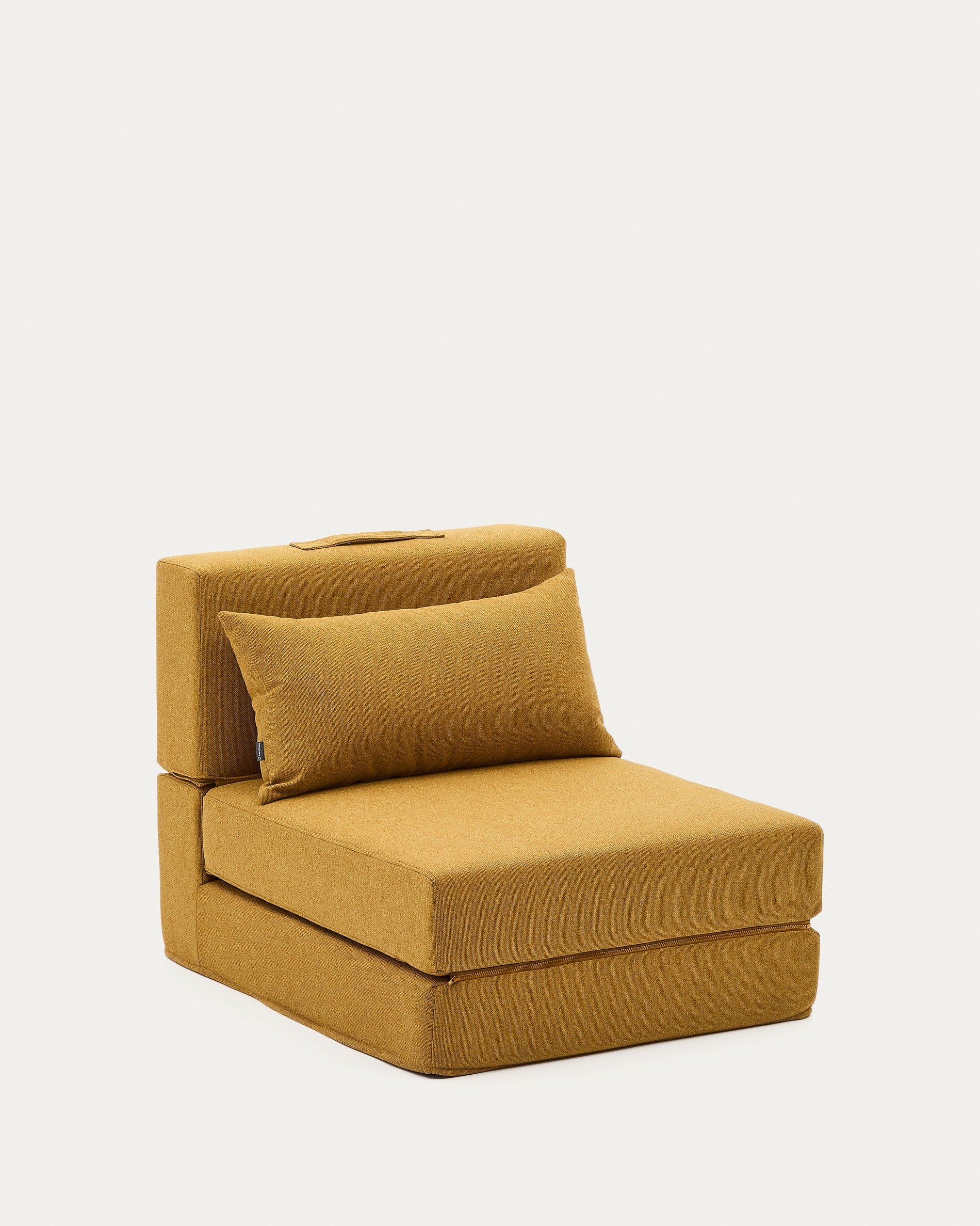 Pouf Schlafsofa Arty Farbe Senf 70 x 89 (200) cm in Senfgelb präsentiert im Onlineshop von KAQTU Design AG. Pouf ist von Kave Home