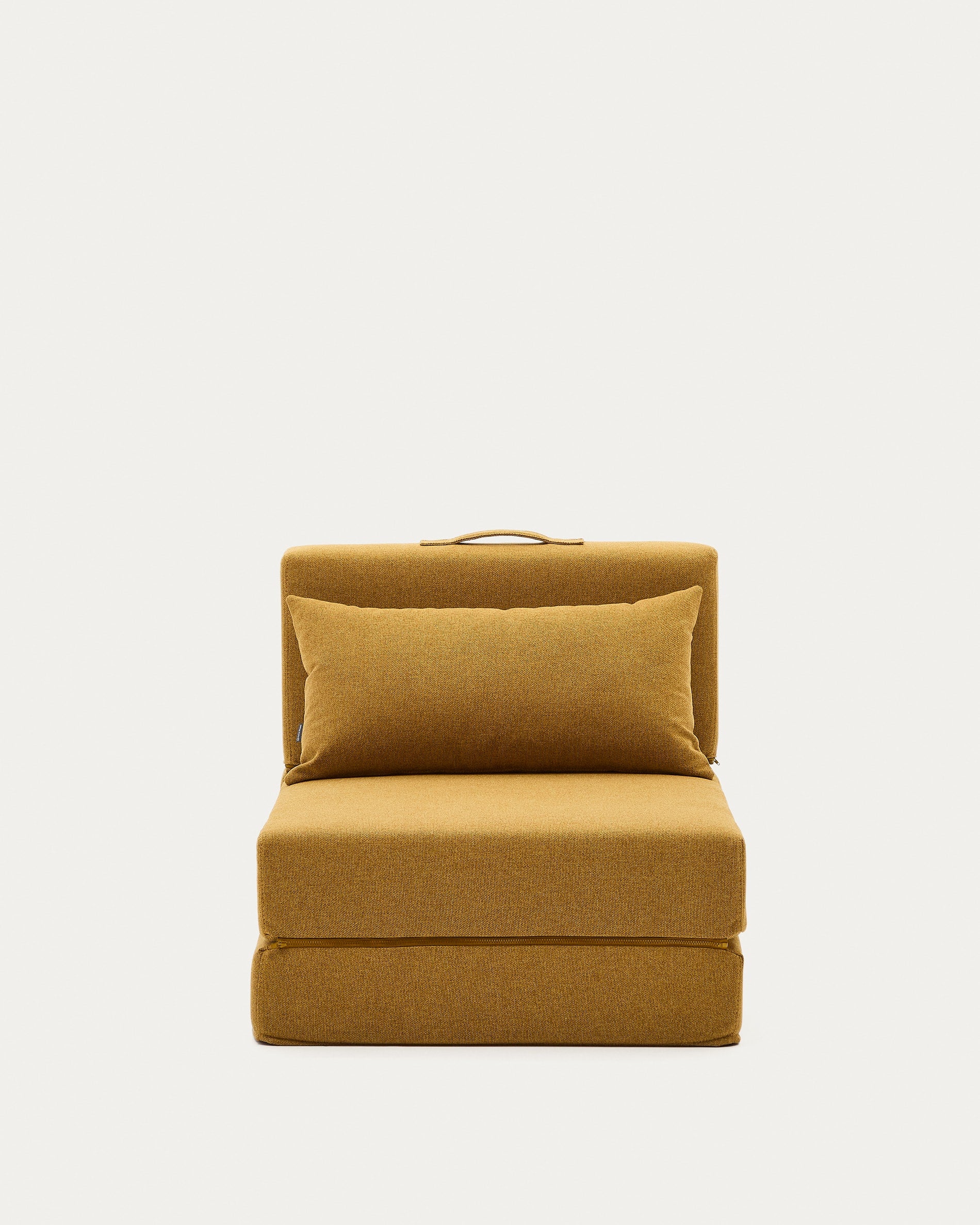 Pouf Schlafsofa Arty Farbe Senf 70 x 89 (200) cm in Senfgelb präsentiert im Onlineshop von KAQTU Design AG. Pouf ist von Kave Home