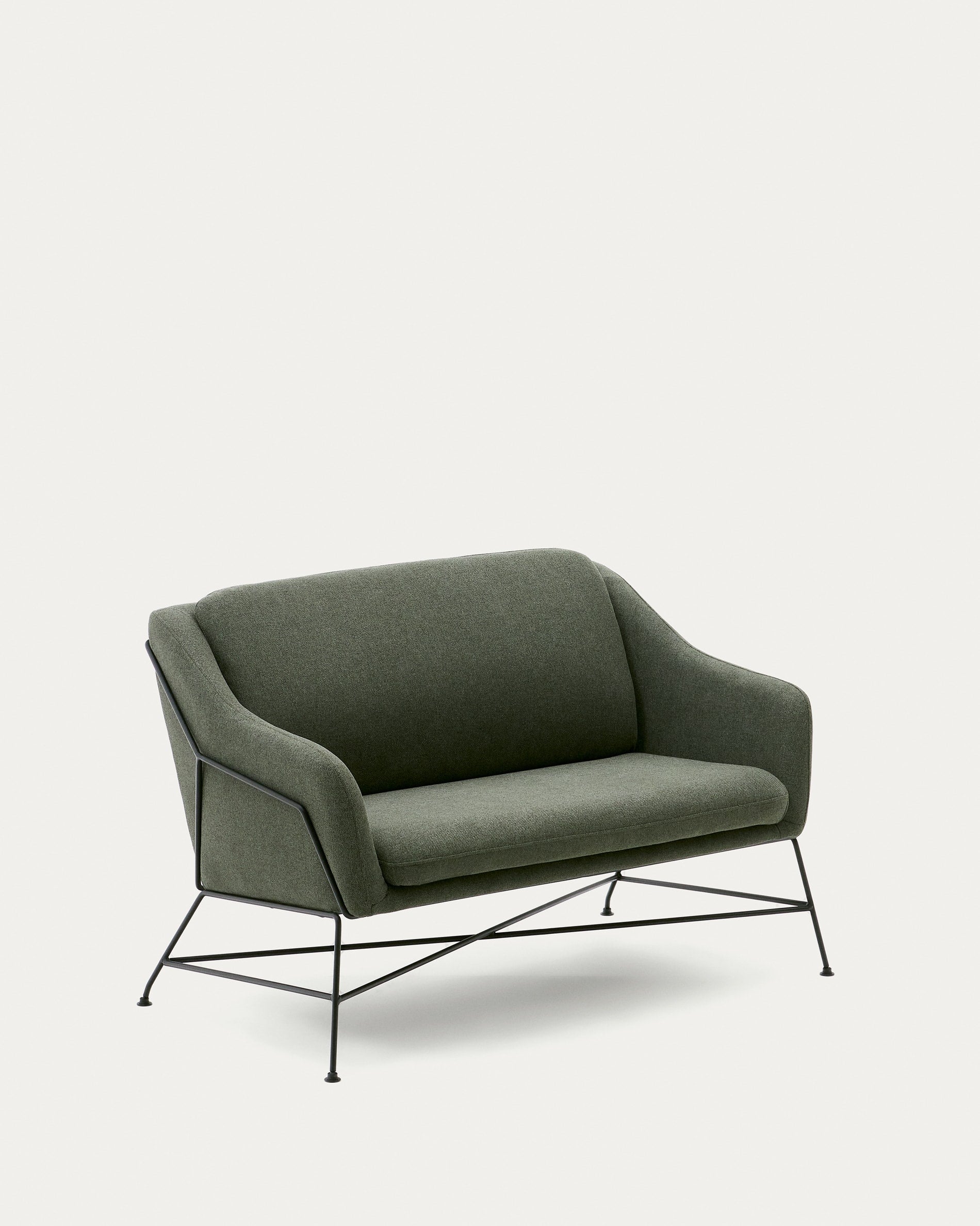 Brida 2-Sitzer-Sofa in Grün und Stahlbeine mit schwarzem Finish 128 cm in Grün präsentiert im Onlineshop von KAQTU Design AG. 2er Sofa ist von Kave Home