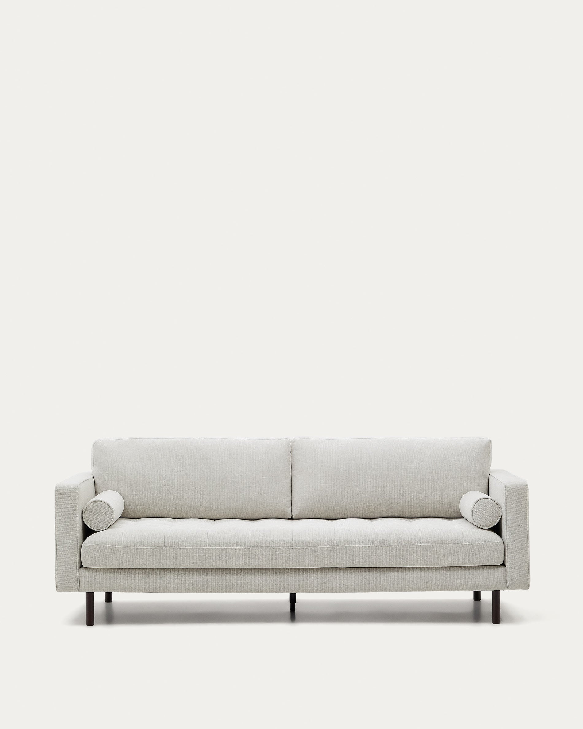 Debra 3-Sitzer-Sofa mit Bezug in perlfarbener Chenille Beine Wenge-Finish 222 cm in Grau präsentiert im Onlineshop von KAQTU Design AG. 3er Sofa ist von Kave Home