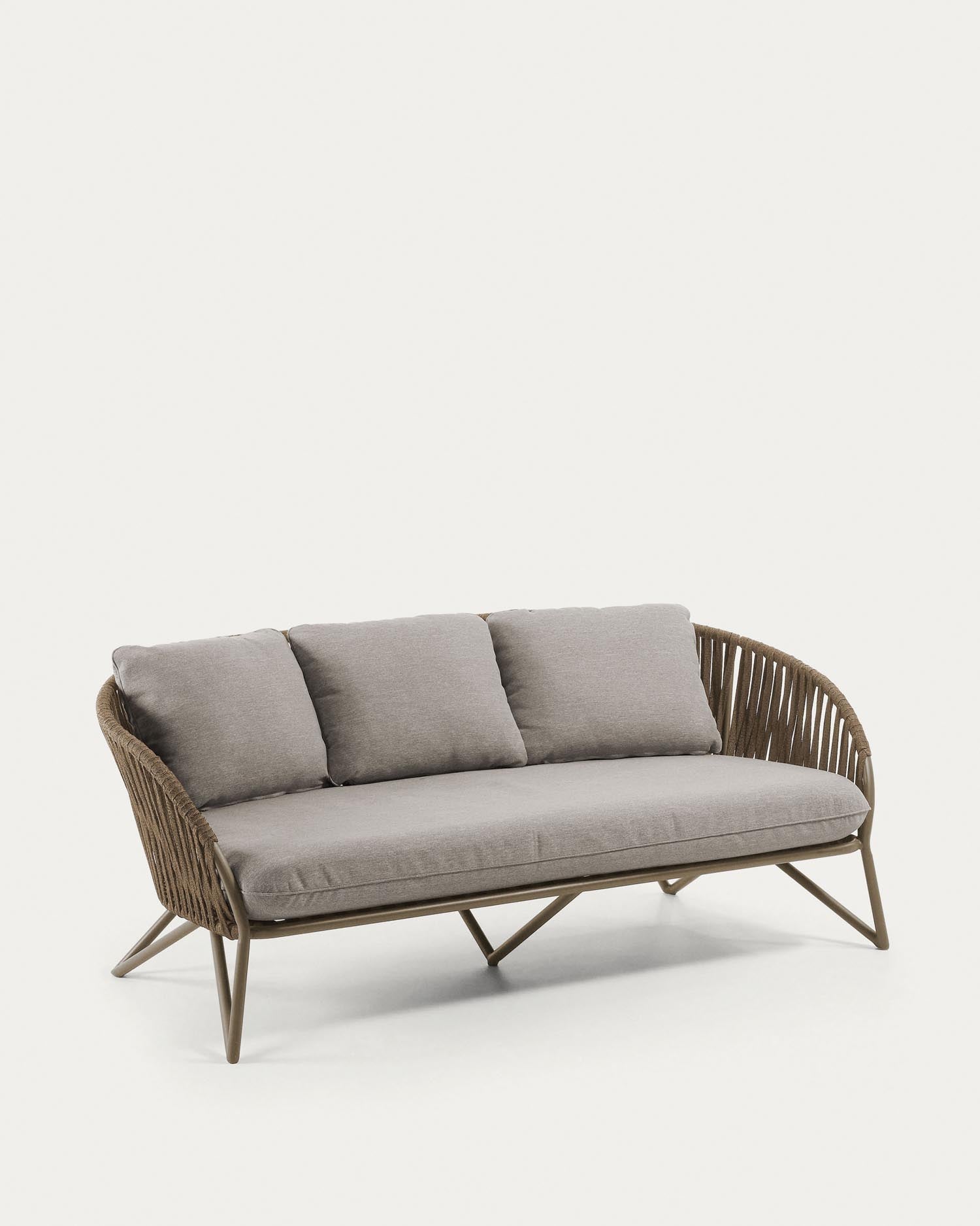 Branzie 3-Sitzer-Sofa aus braunem Seil 180 cm in Braun präsentiert im Onlineshop von KAQTU Design AG. Lounge Sofa ist von Kave Home