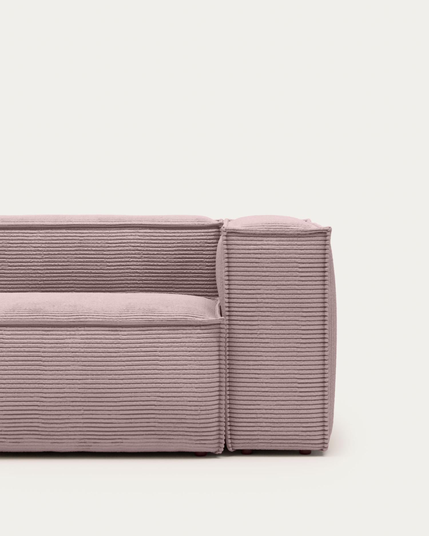 Blok 3-Sitzer-Sofa breiter Cord rosa 240 cm in Rosa präsentiert im Onlineshop von KAQTU Design AG. 3er Sofa ist von Kave Home