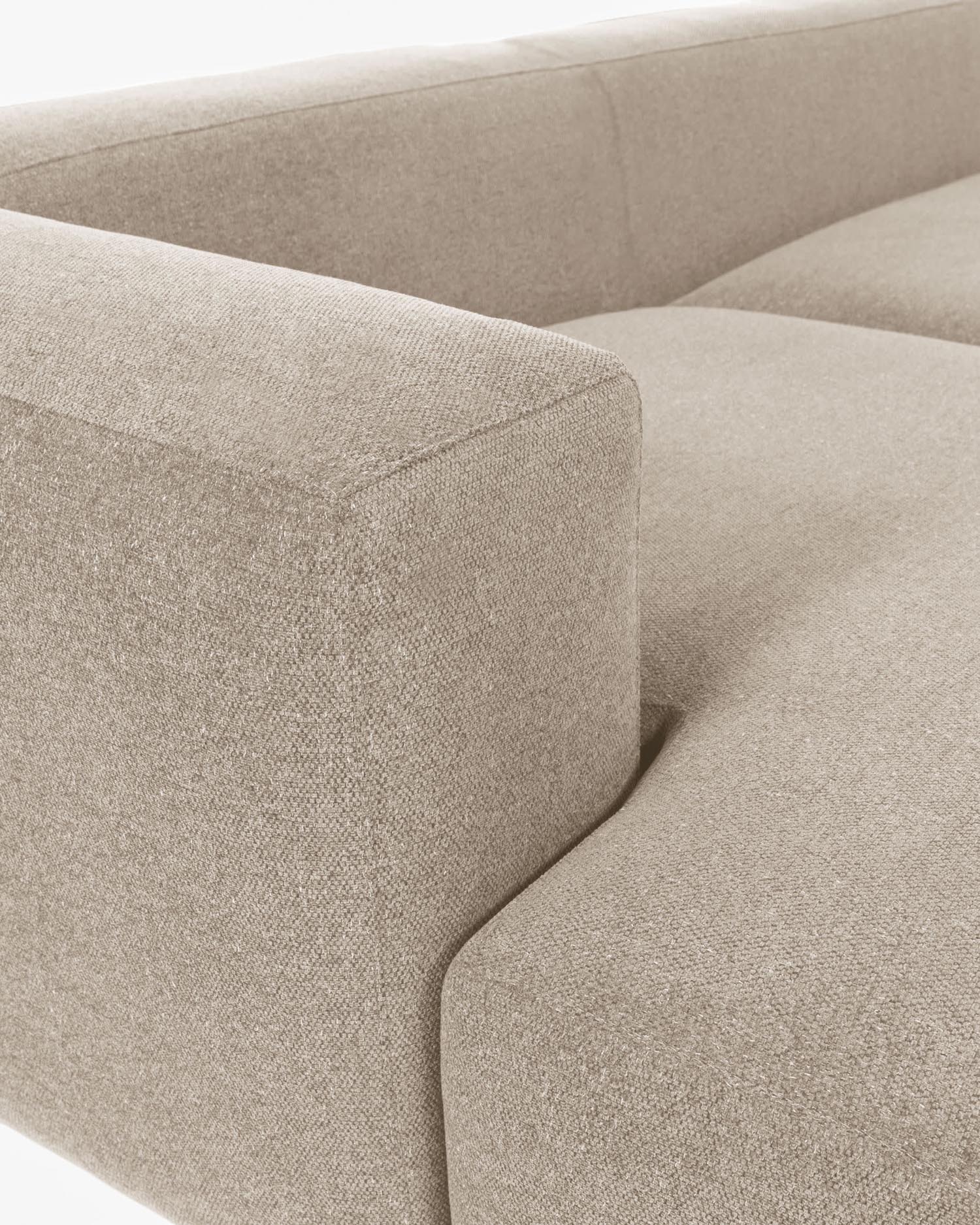 Blok 4-Sitzer Sofa mit Chaiselongue links beige 330 cm FSC Mix Credit in Beige präsentiert im Onlineshop von KAQTU Design AG. 4er Sofa ist von Kave Home