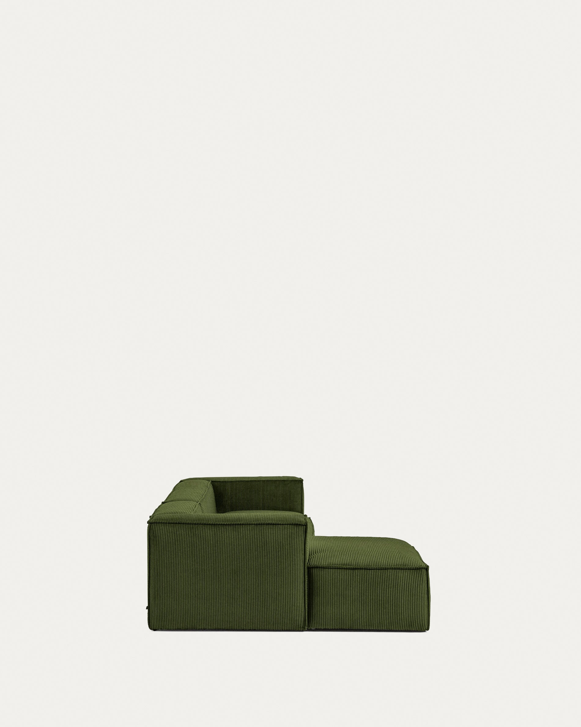 Blok 4-Sitzer-Sofa mit Chaiselongue links breiter Cord grün 330 cm FSC Mix Credit in Grün präsentiert im Onlineshop von KAQTU Design AG. 4er Sofa ist von Kave Home