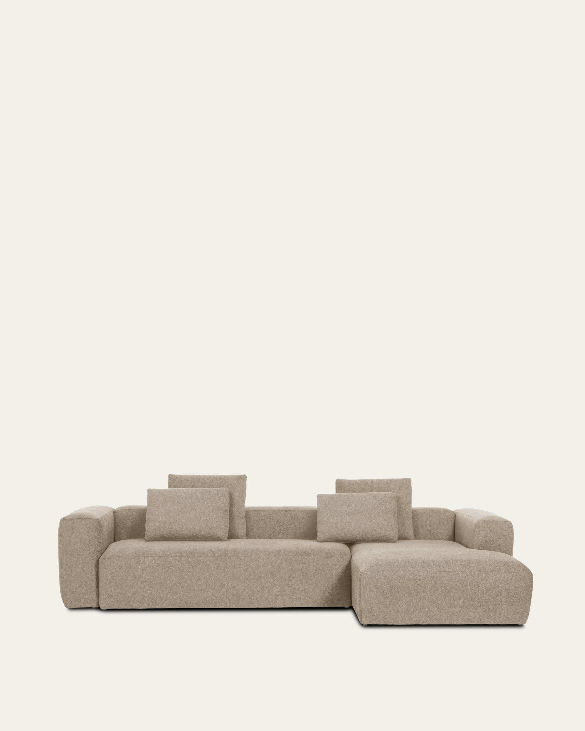 Blok 4-Sitzer Sofa mit Chaiselongue rechts beige 330 cm FSC Mix Credit in Beige präsentiert im Onlineshop von KAQTU Design AG. 4er Sofa ist von Kave Home