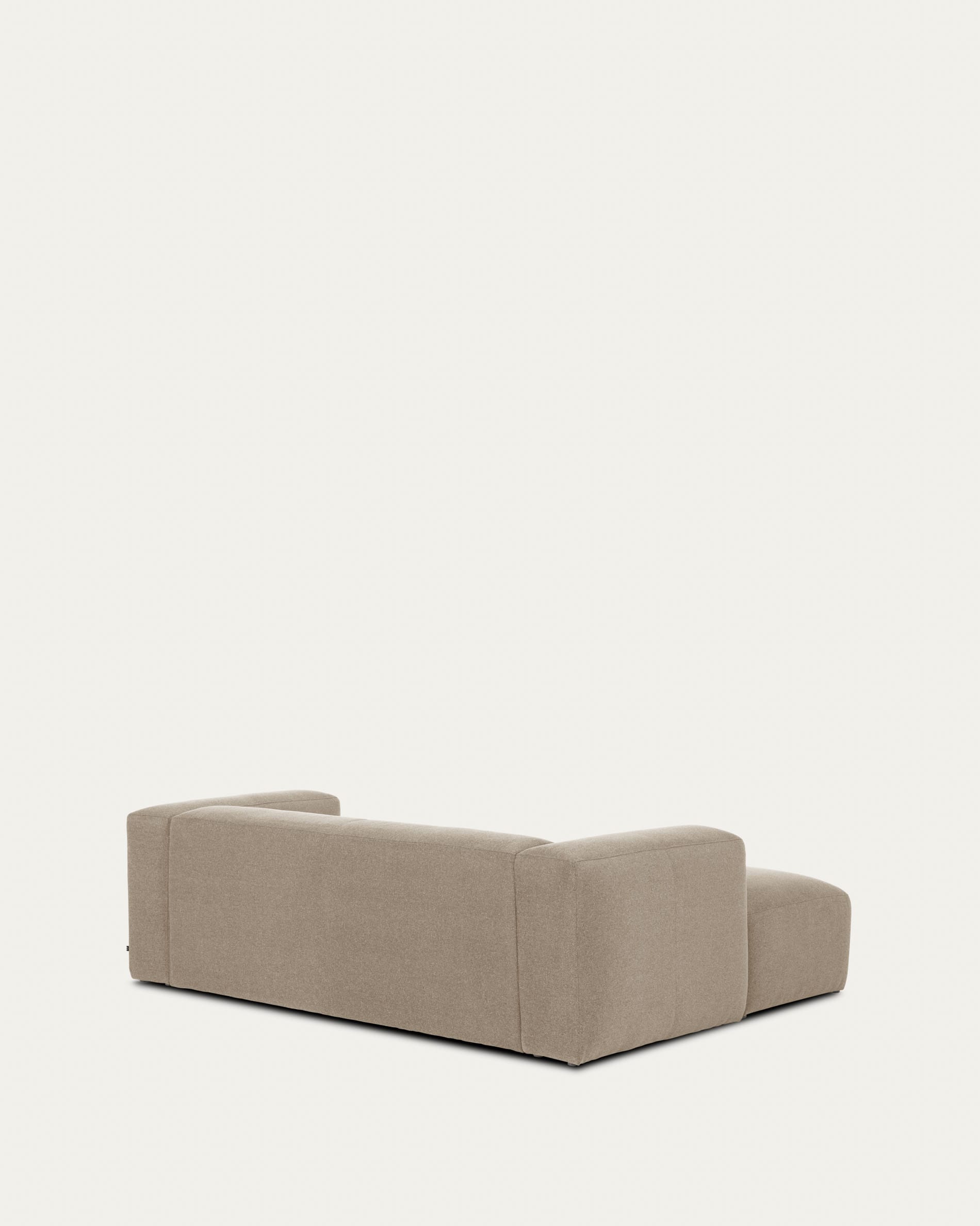 Blok 2-Sitzer Sofa mit Chaiselongue links beige 240 cm FSC Mix Credit in Beige präsentiert im Onlineshop von KAQTU Design AG. 2er Sofa ist von Kave Home