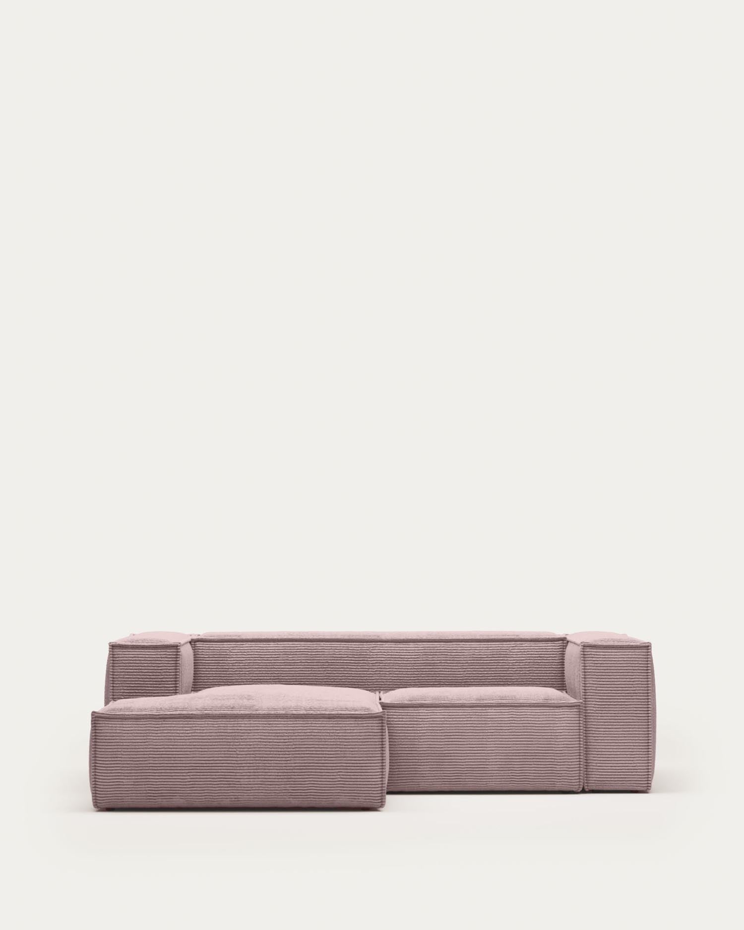 Blok 2-Sitzer-Sofa mit Chaiselongue links breiter Cord rosa 240 cm in Rosa präsentiert im Onlineshop von KAQTU Design AG. 2er Sofa ist von Kave Home