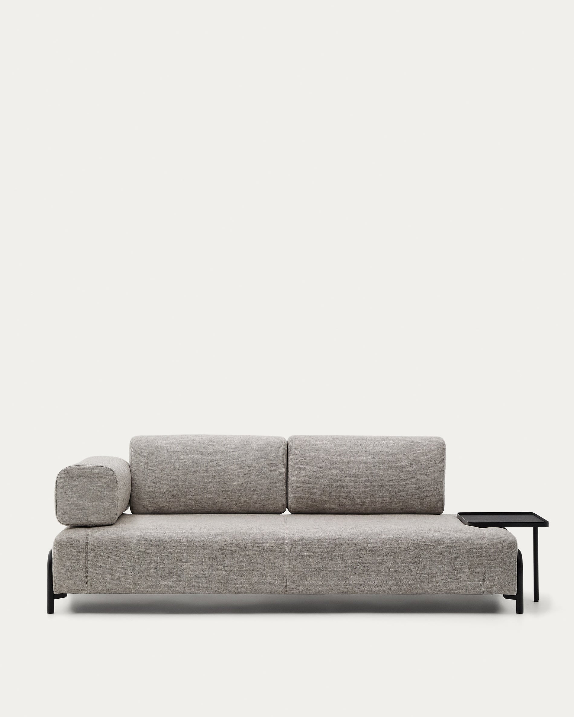 Compo 3-Sitzer Sofa beige-grau mit grossem Tablett 252 cm in Beige präsentiert im Onlineshop von KAQTU Design AG. 3er Sofa ist von Kave Home